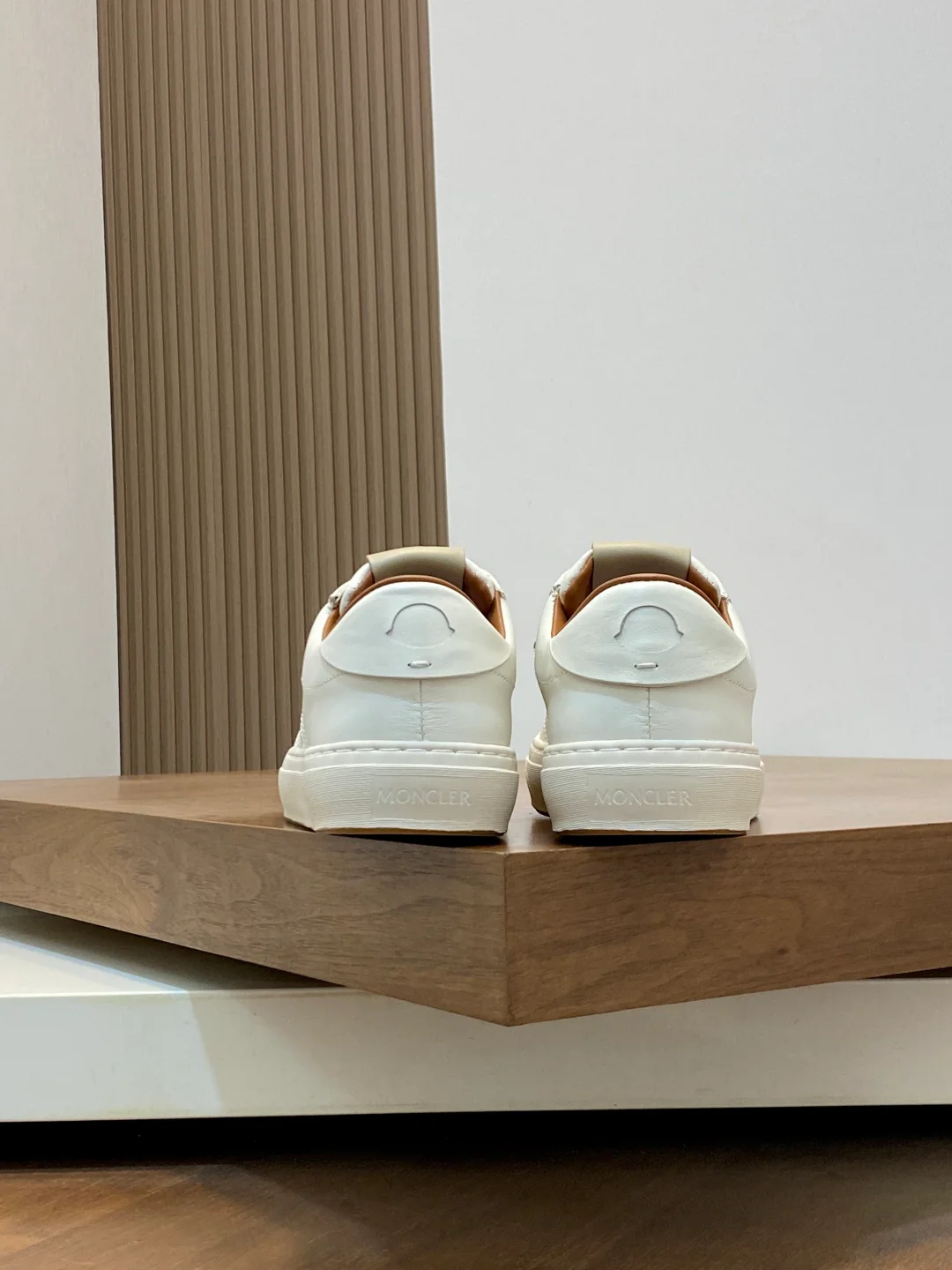 Mon retro sneakers