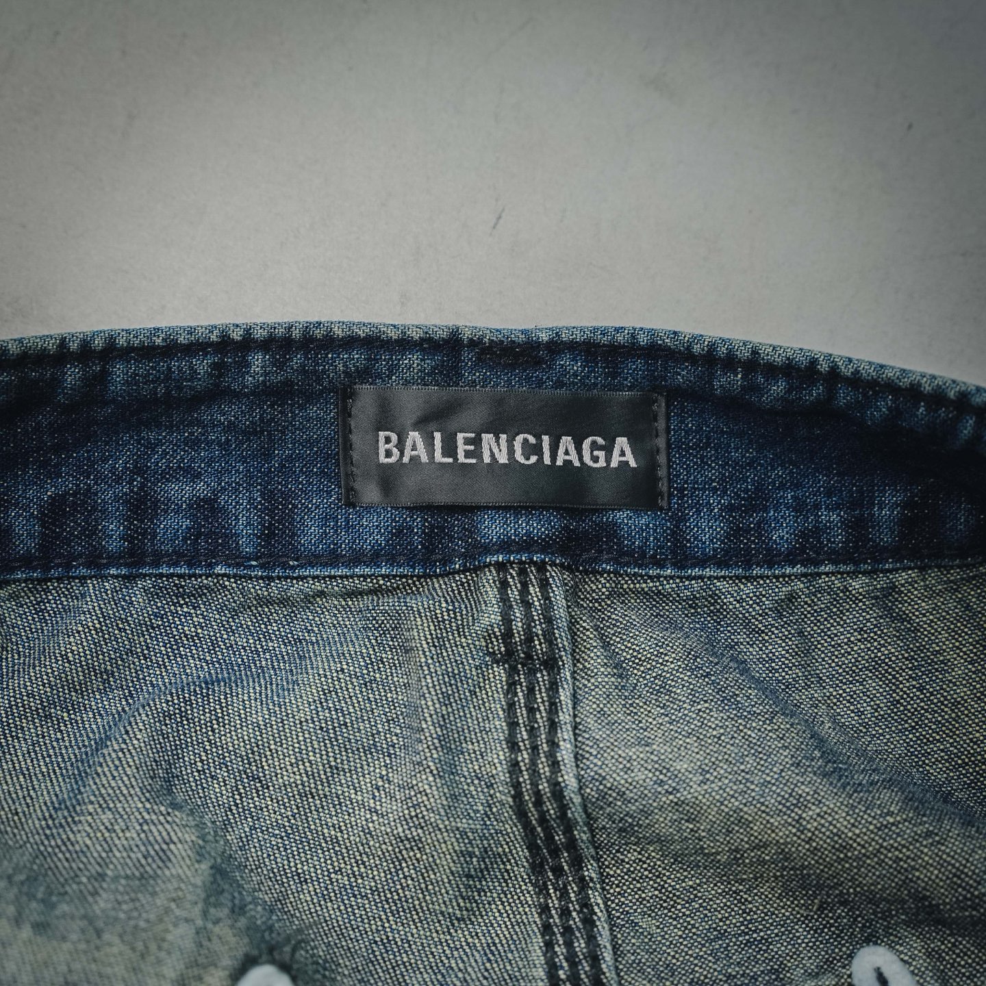 Balen distressed jeans
