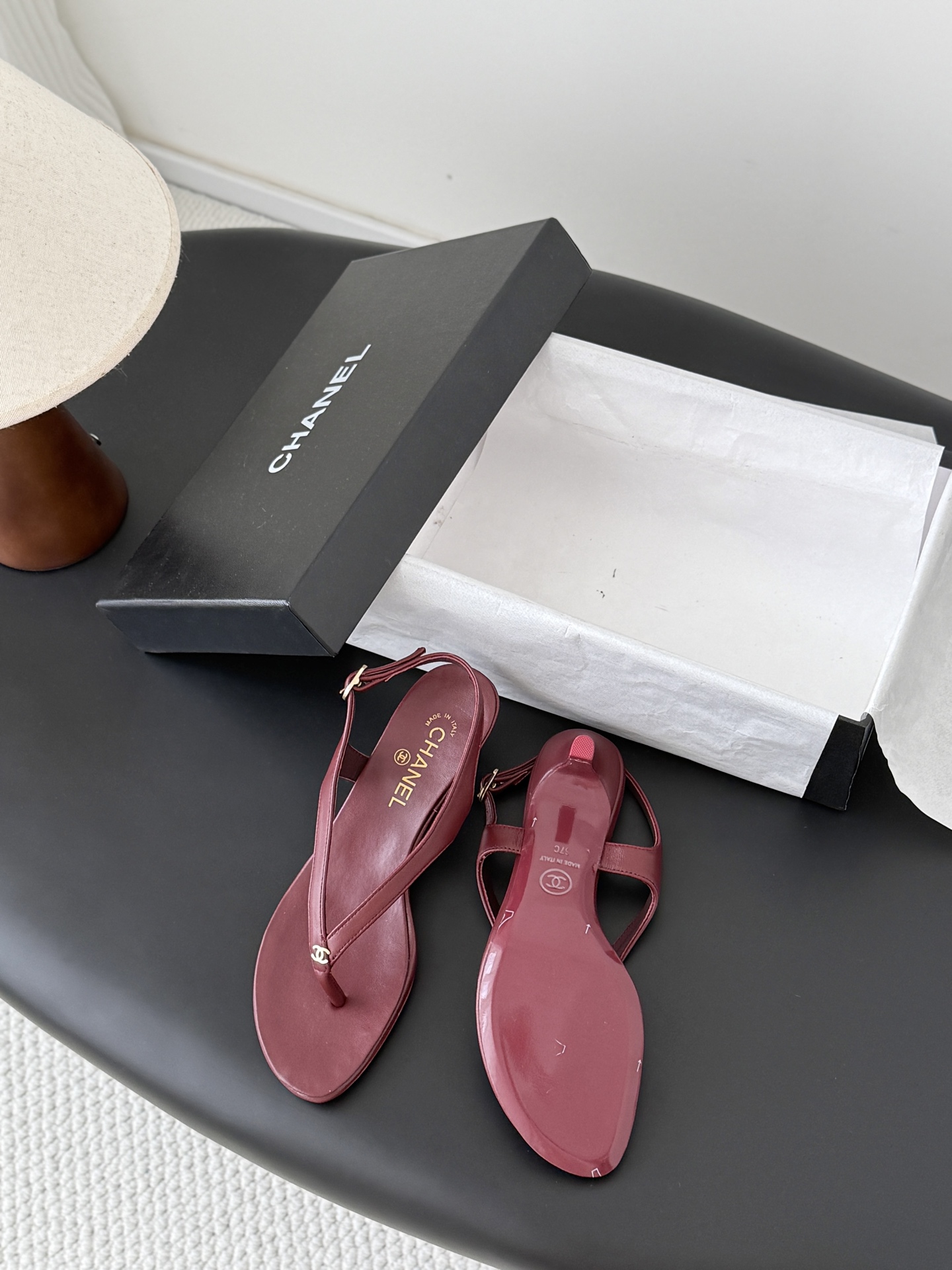 Chan 26C flip-flops sandals