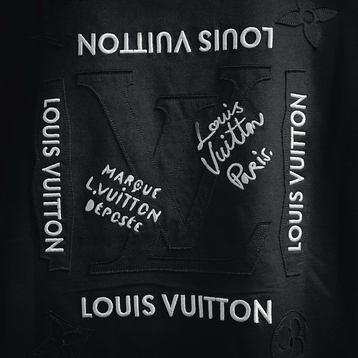 Louis letter applique t-shirt