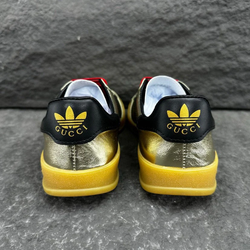Guc adi gazelle sneaker