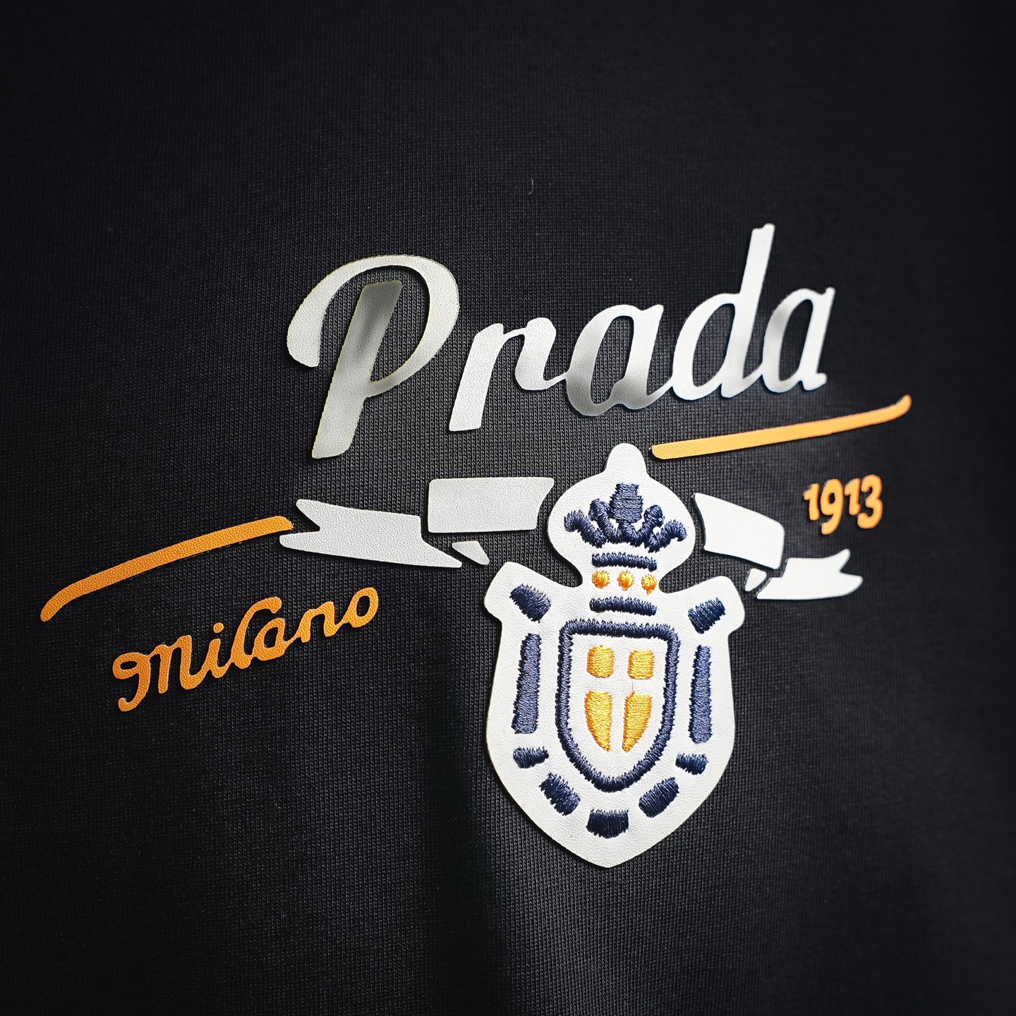 Pra letter embroidered t-shirts