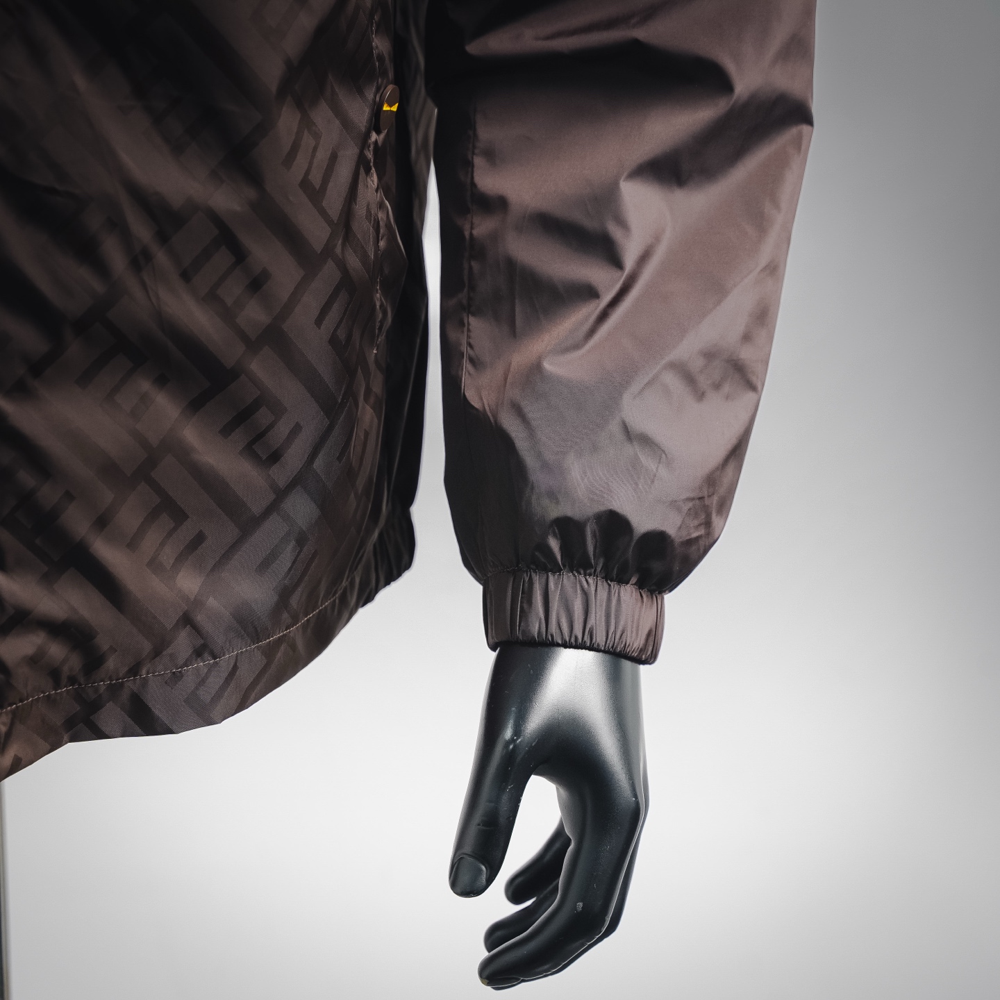 Fend splicing  hooded jacket