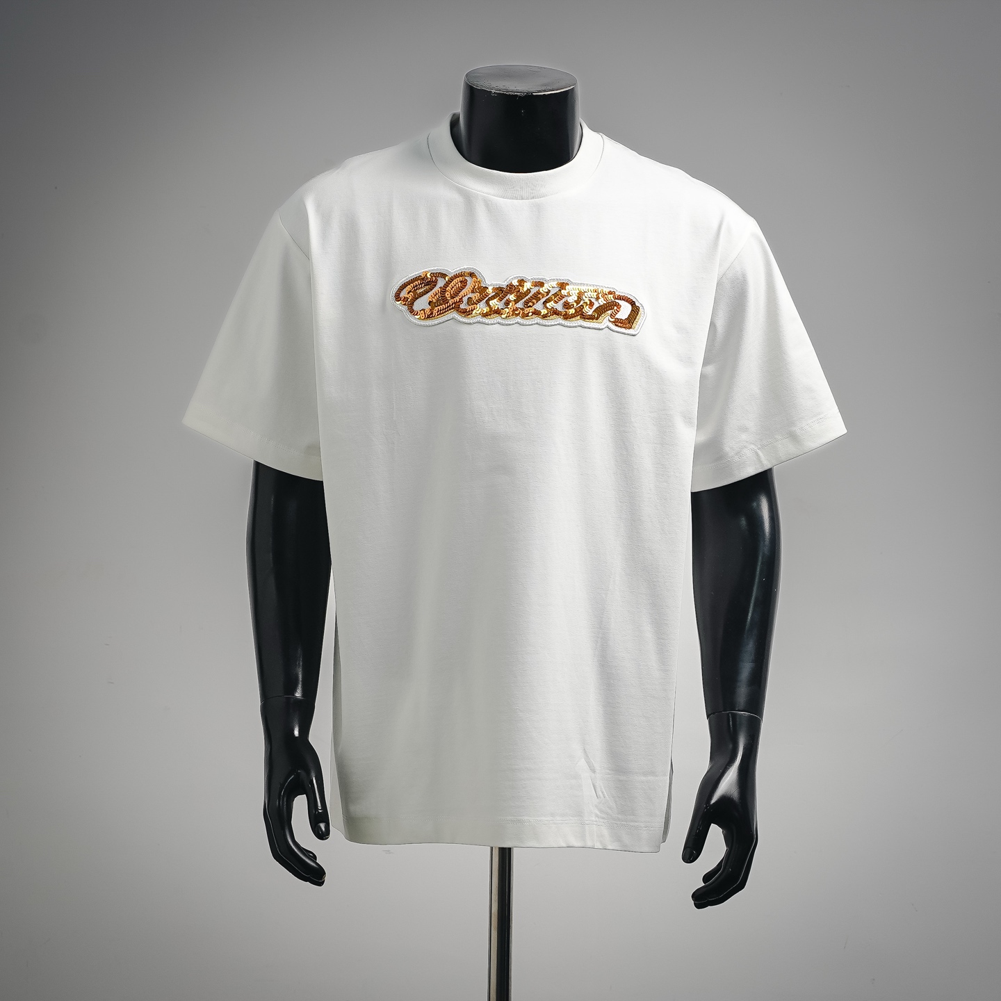 Louis sequin chenille patch t-shirt