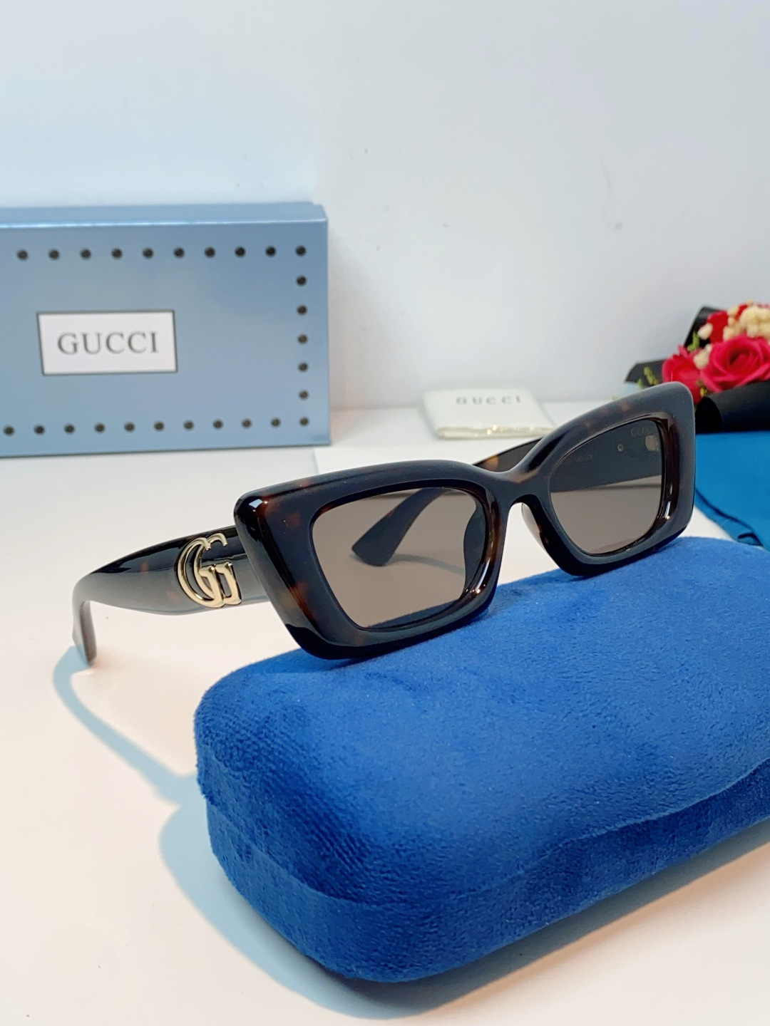 Guc sunglasses
