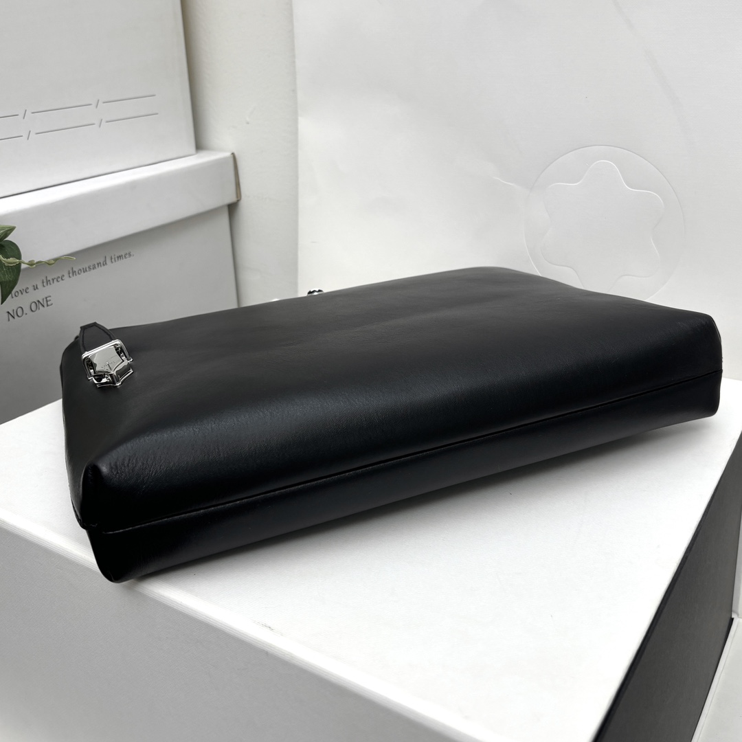 Montb clutch bag