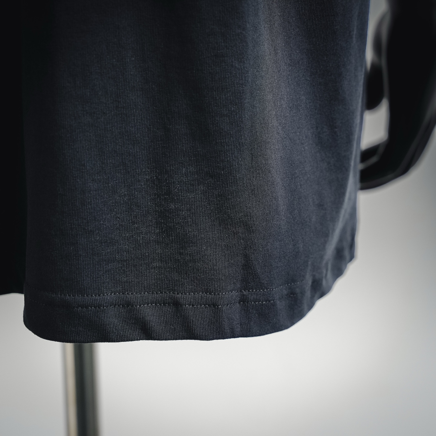 Stone whit a pocket t-shirt