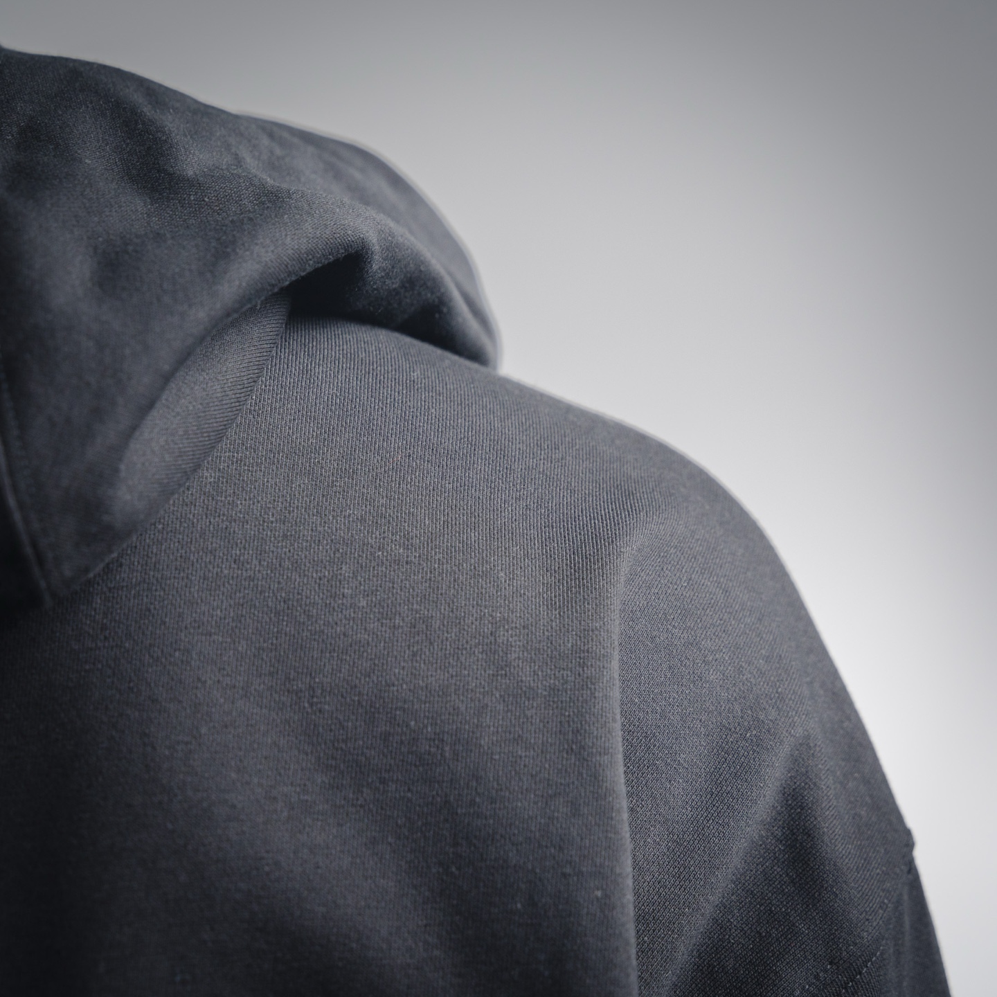 Versa essential hoodie