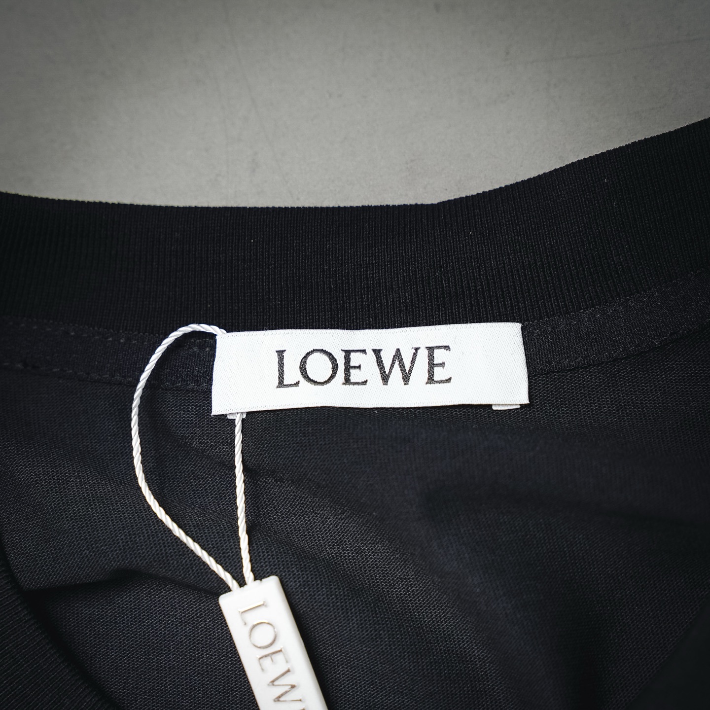 Loe zip pocket t-shirt