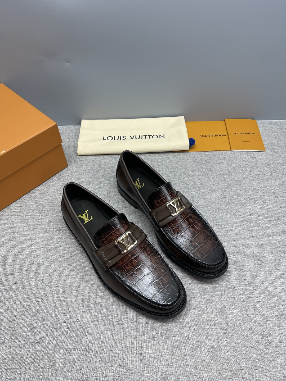 Louis letther shoes