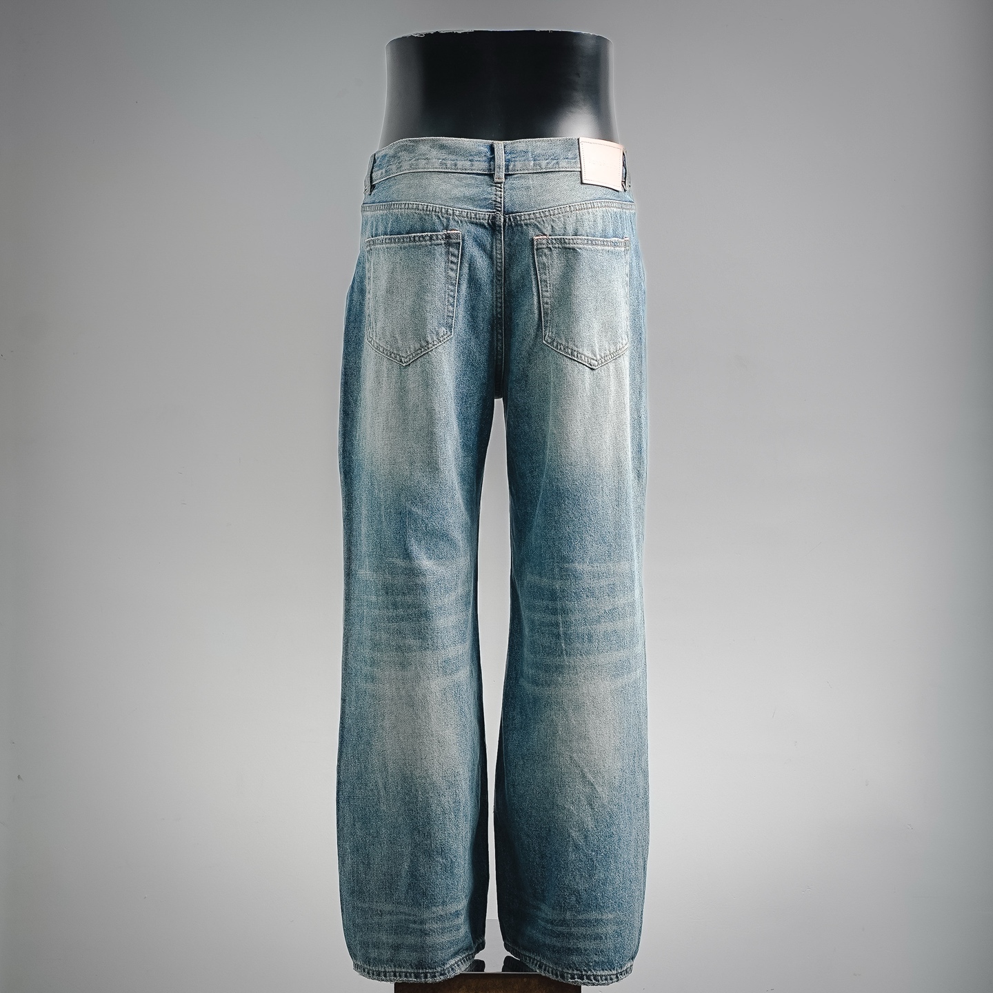Acen distressed ripped jeans
