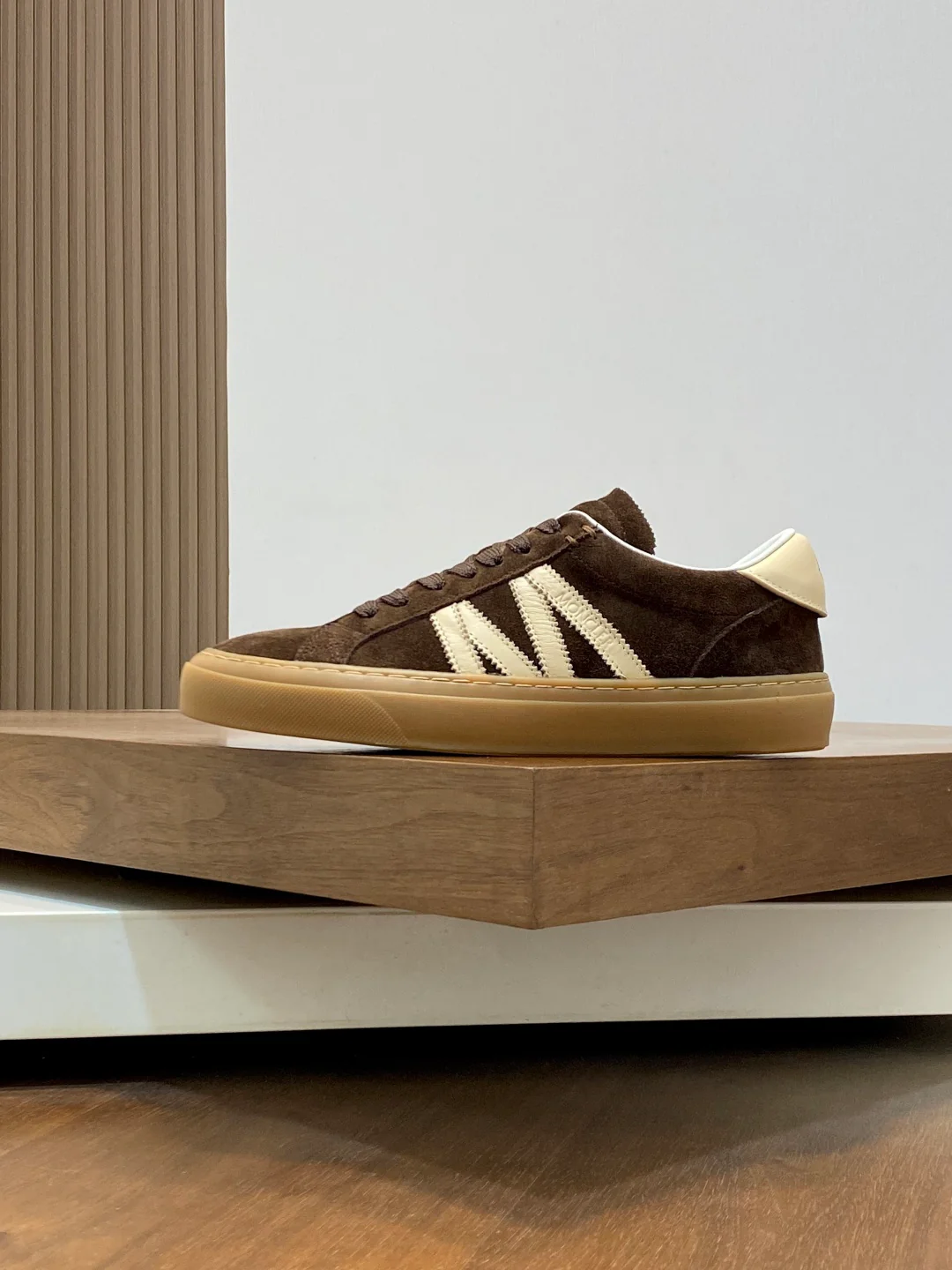 Mon low-top retro sneakers