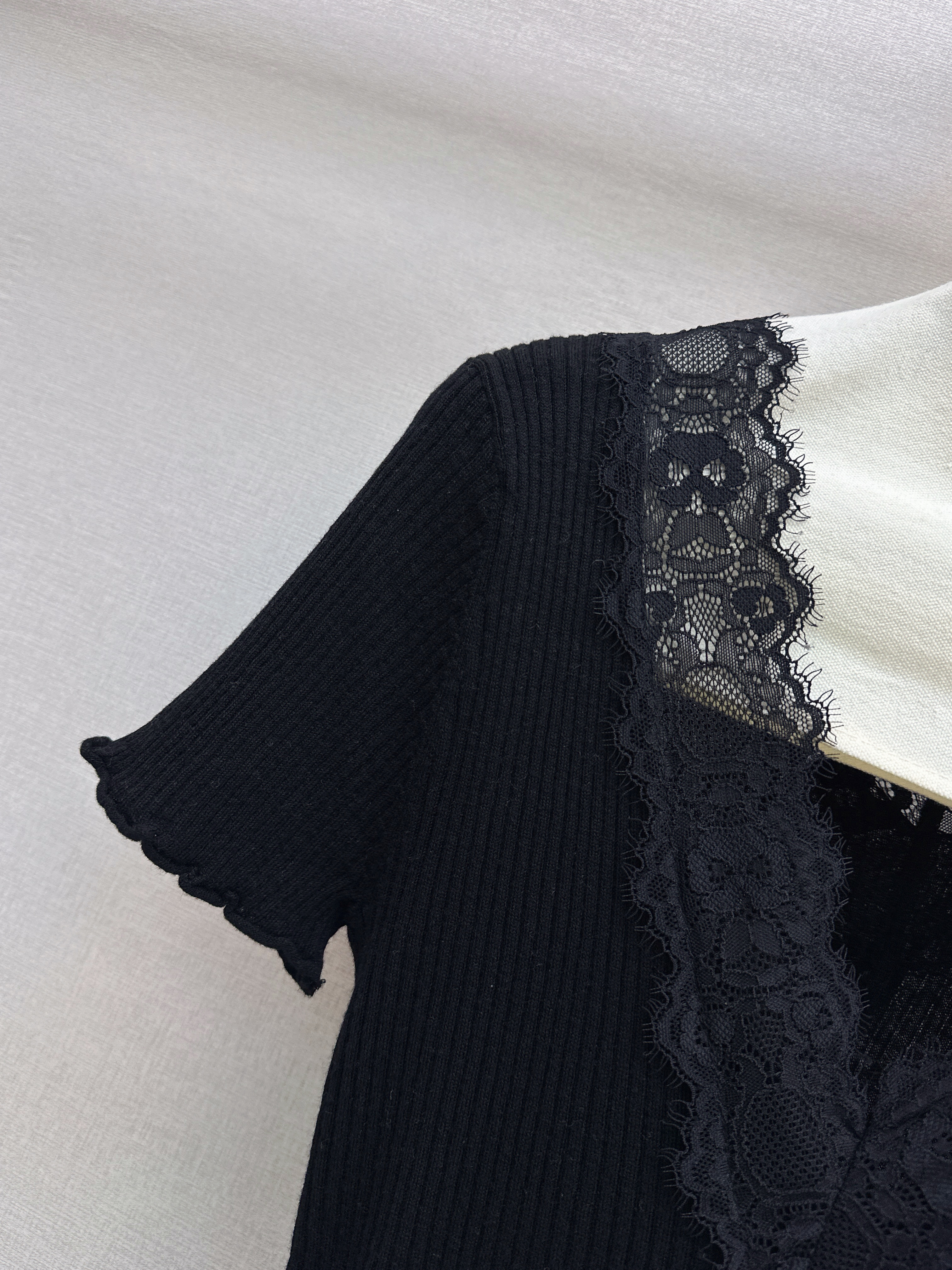 ES 26ss contract lace knitwear