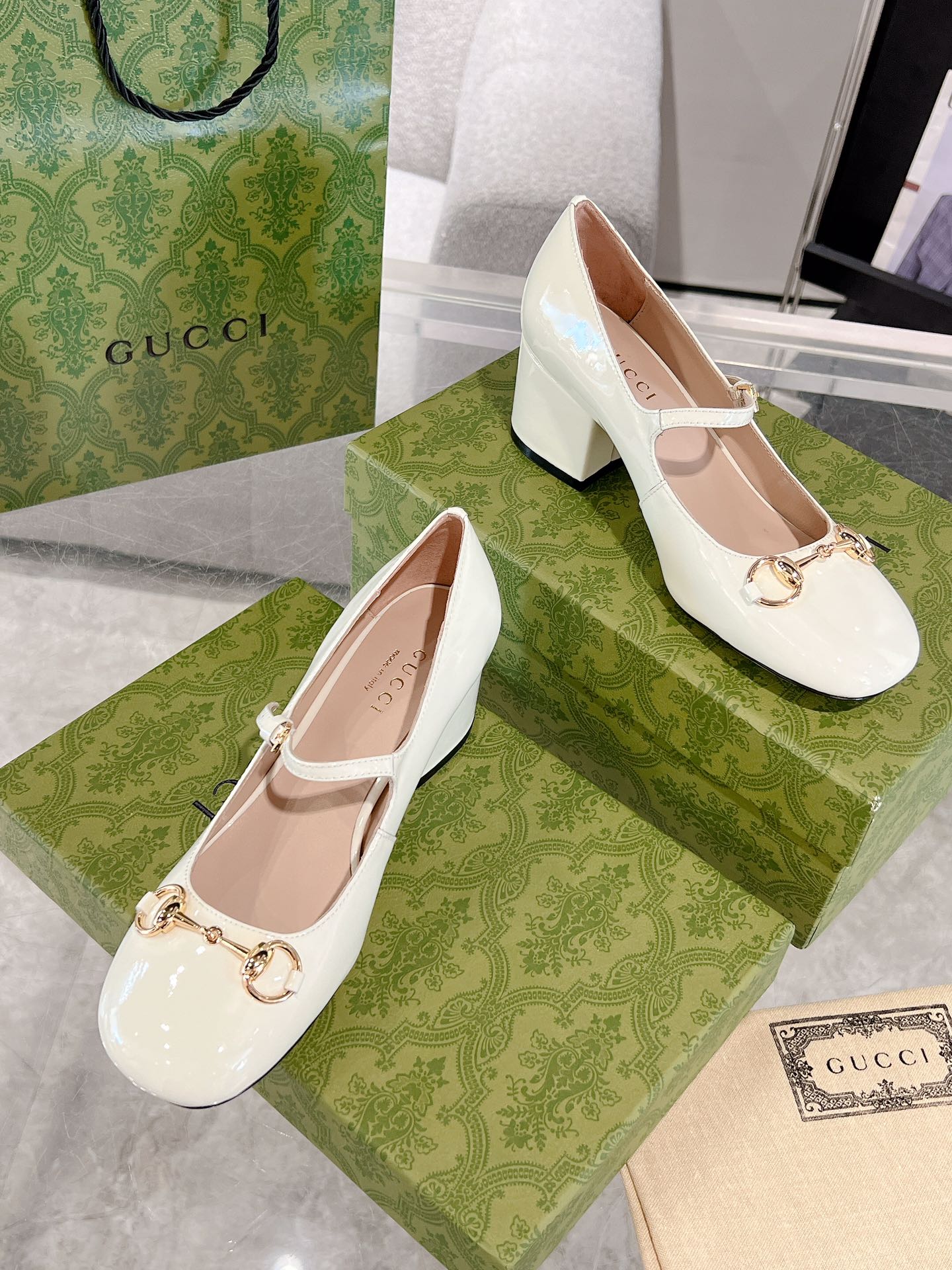 Gucc 26ss chunky heel