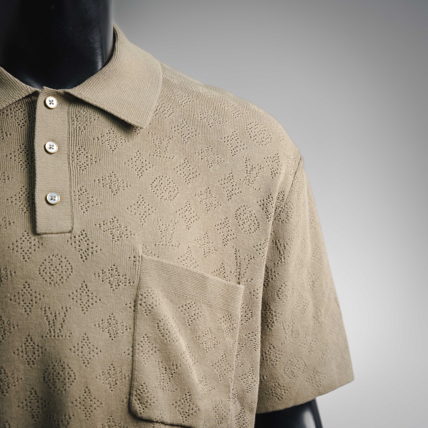 Louis collared Polo