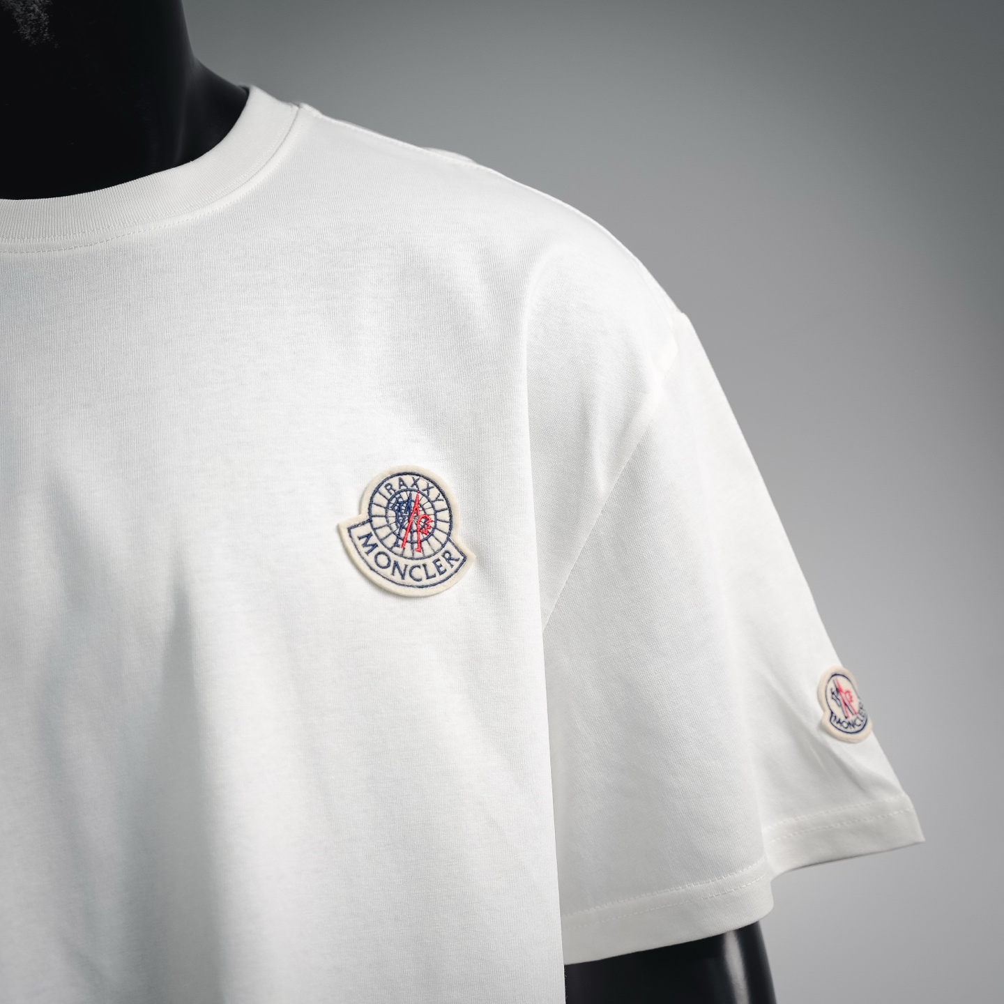 Mon embroidered badge t-shirt