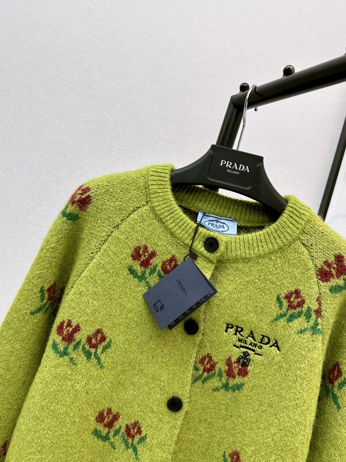 Pra 26fw floaral jacquard cardigan