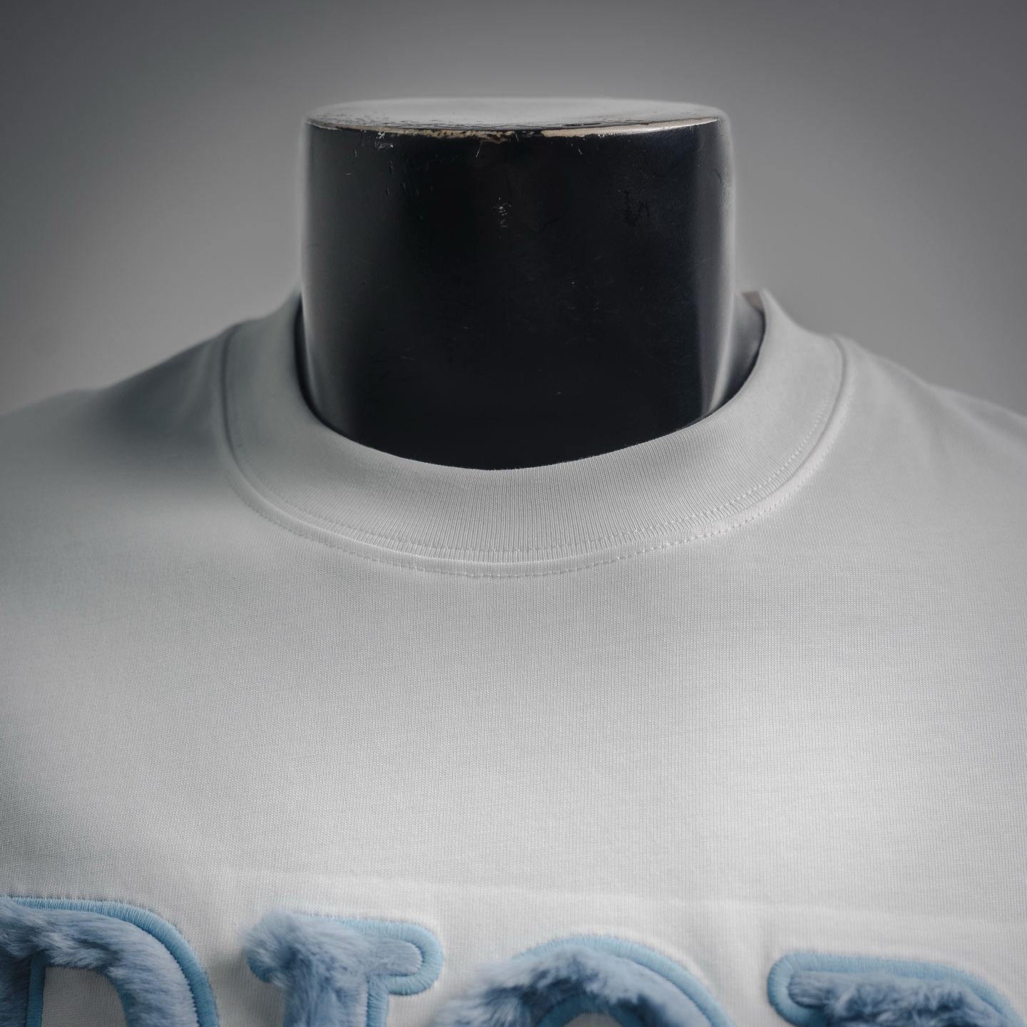 CD velvet letter t-shirt