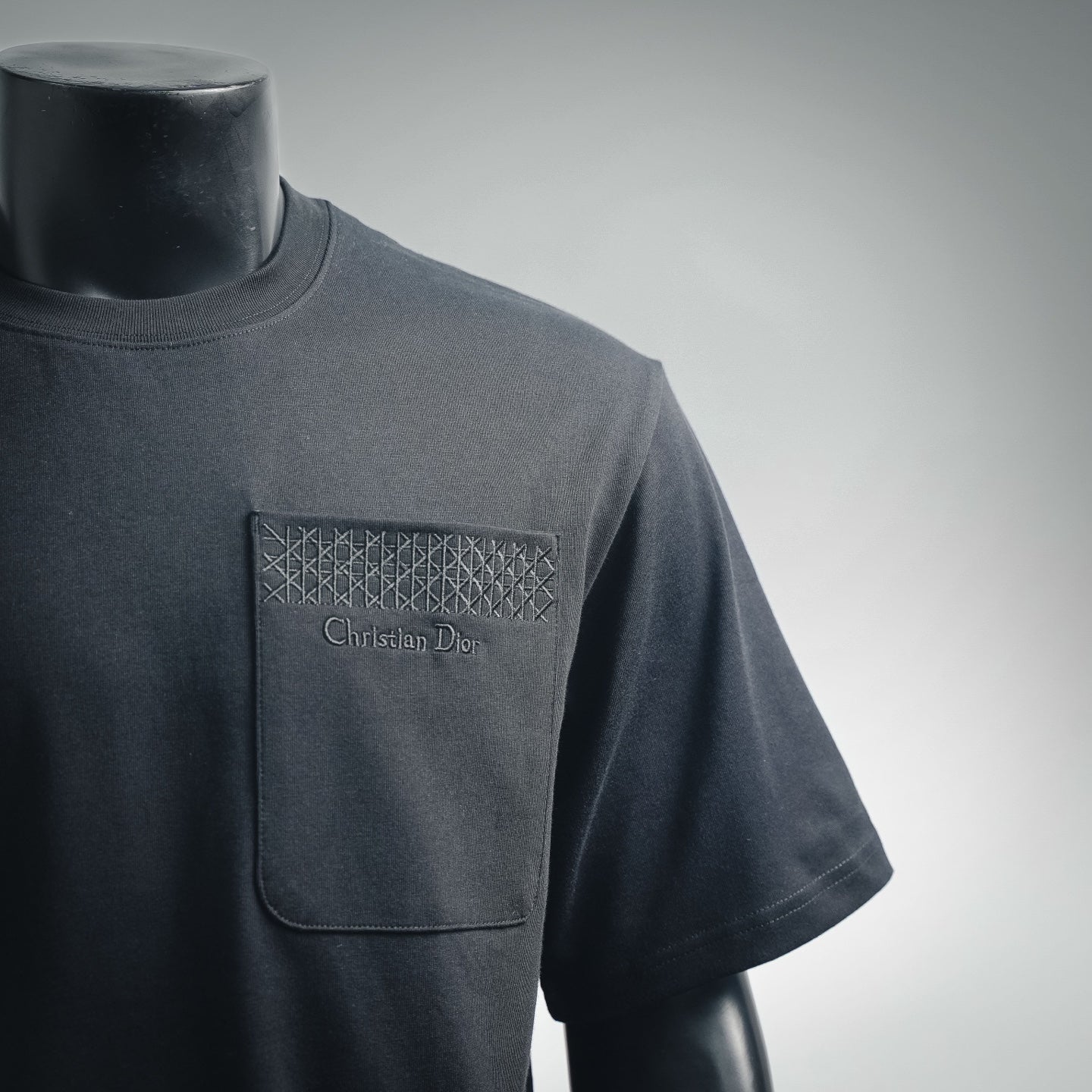 CD embroidered pocket t-shirt