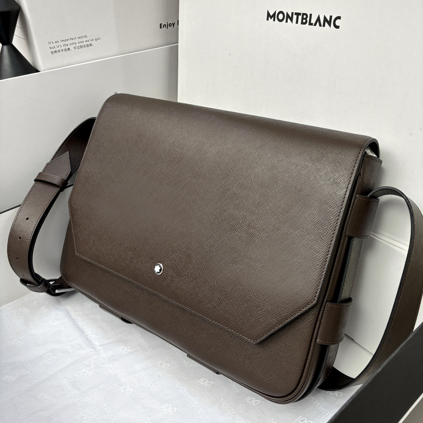 Montb crossbody bag