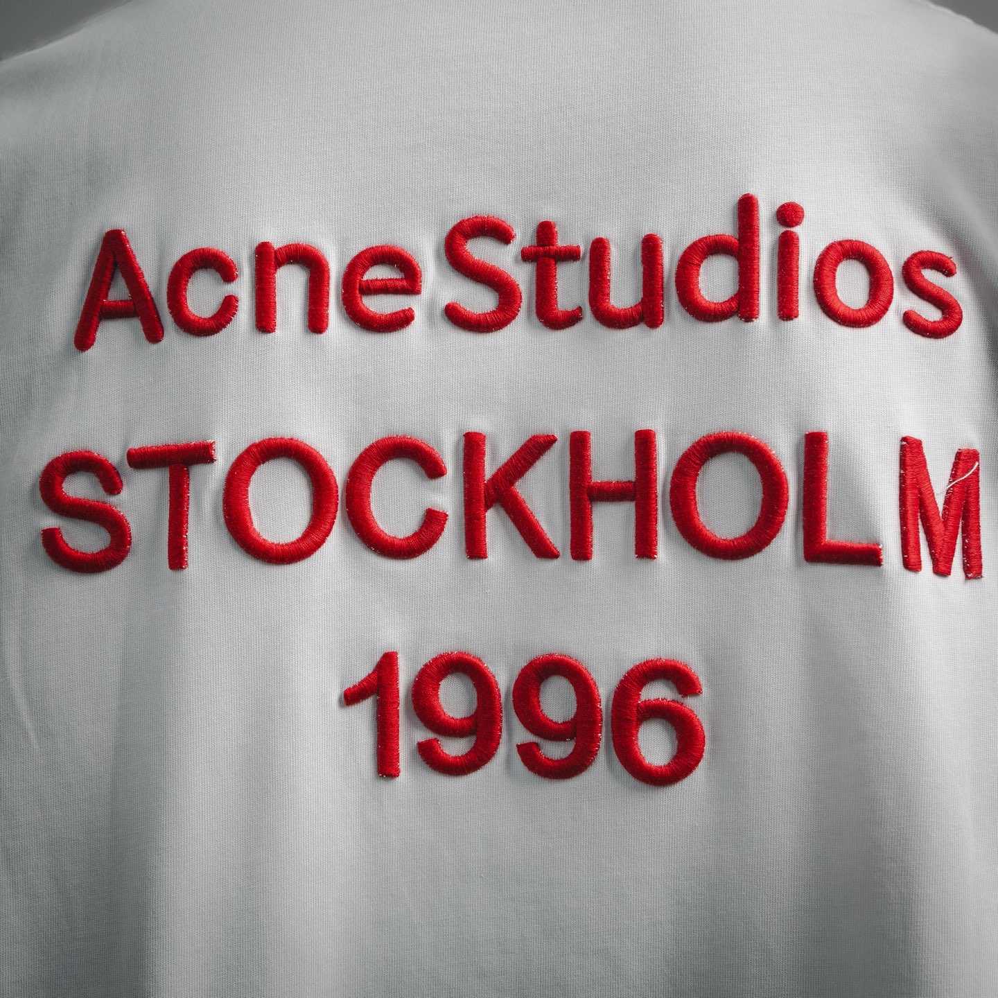 Acen letter embroidered t-shirt
