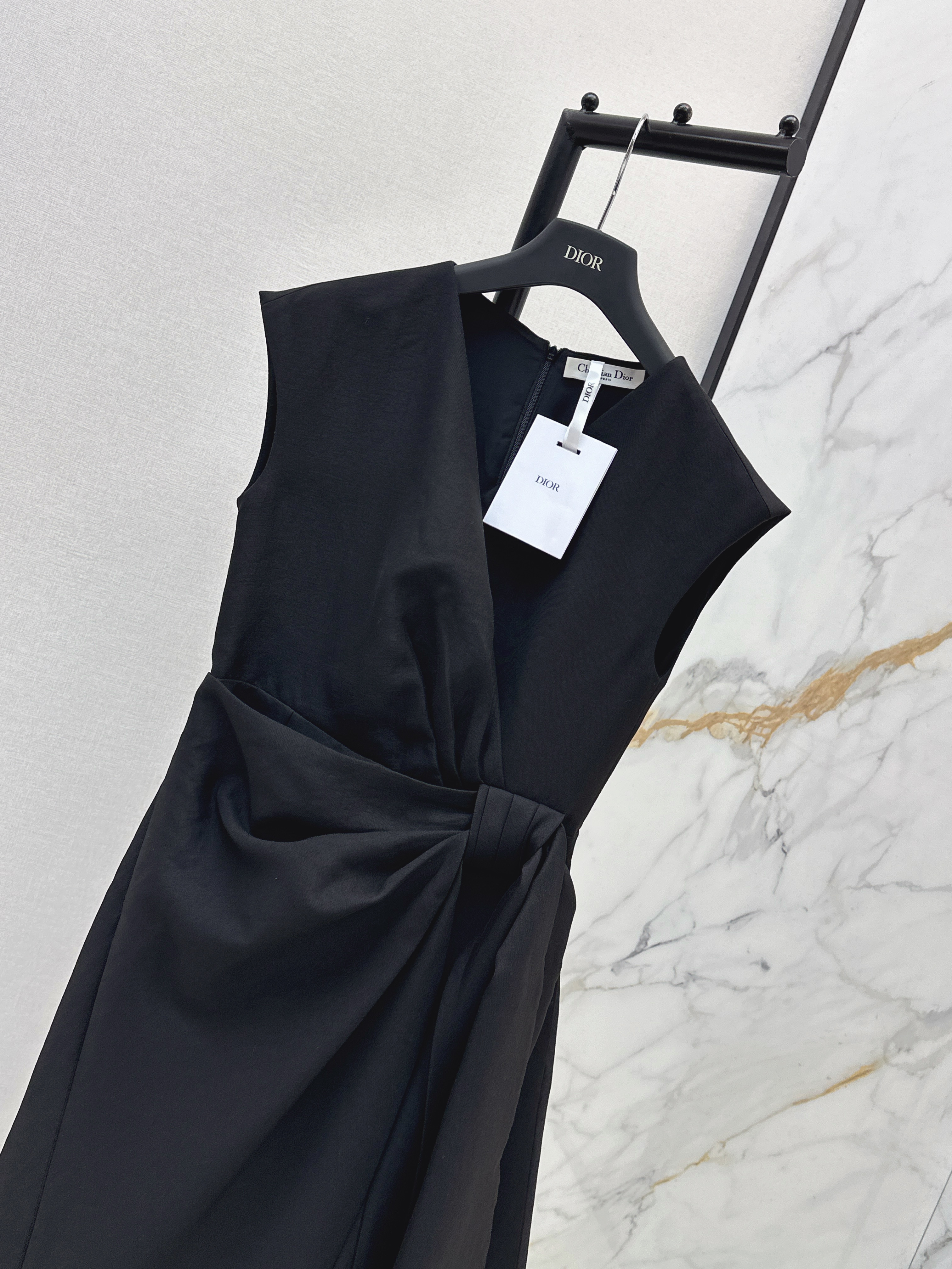 CD 26SS V-Neck Wrap Midi Dress