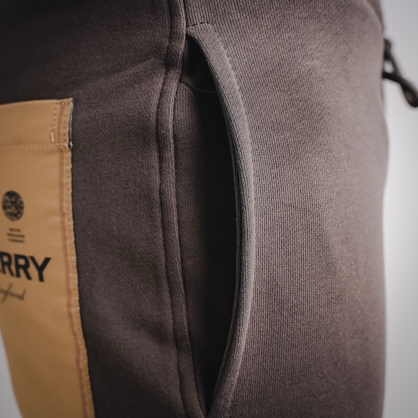 Bur tapered pants