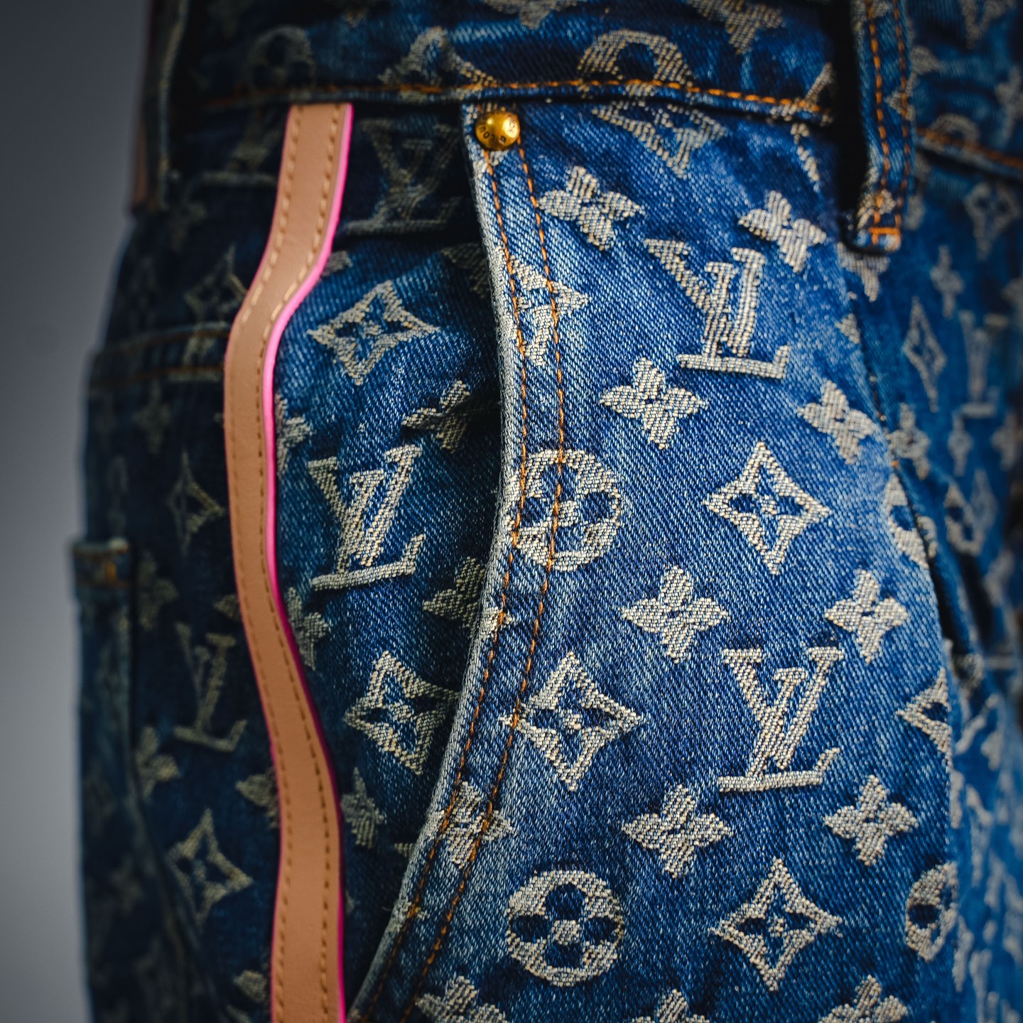 Louis all-over jeans