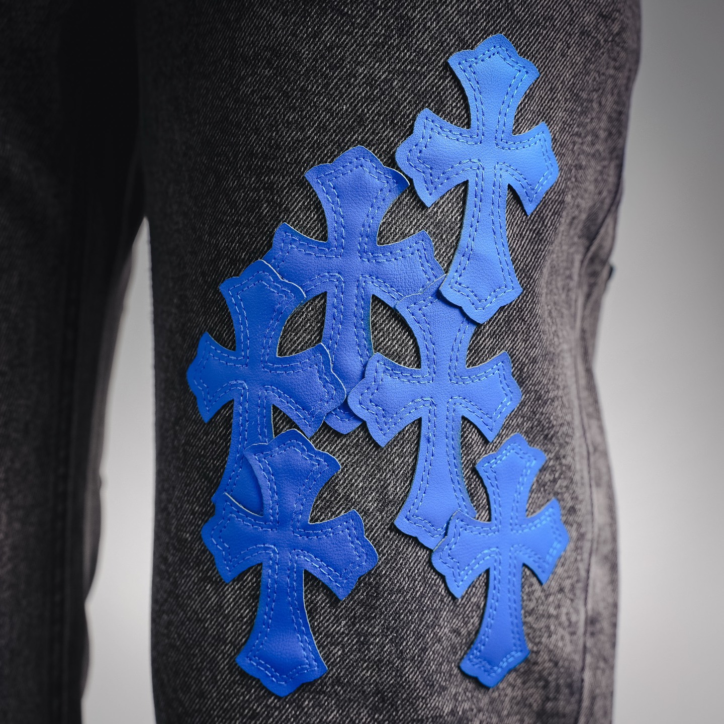 Chrome applique jeans