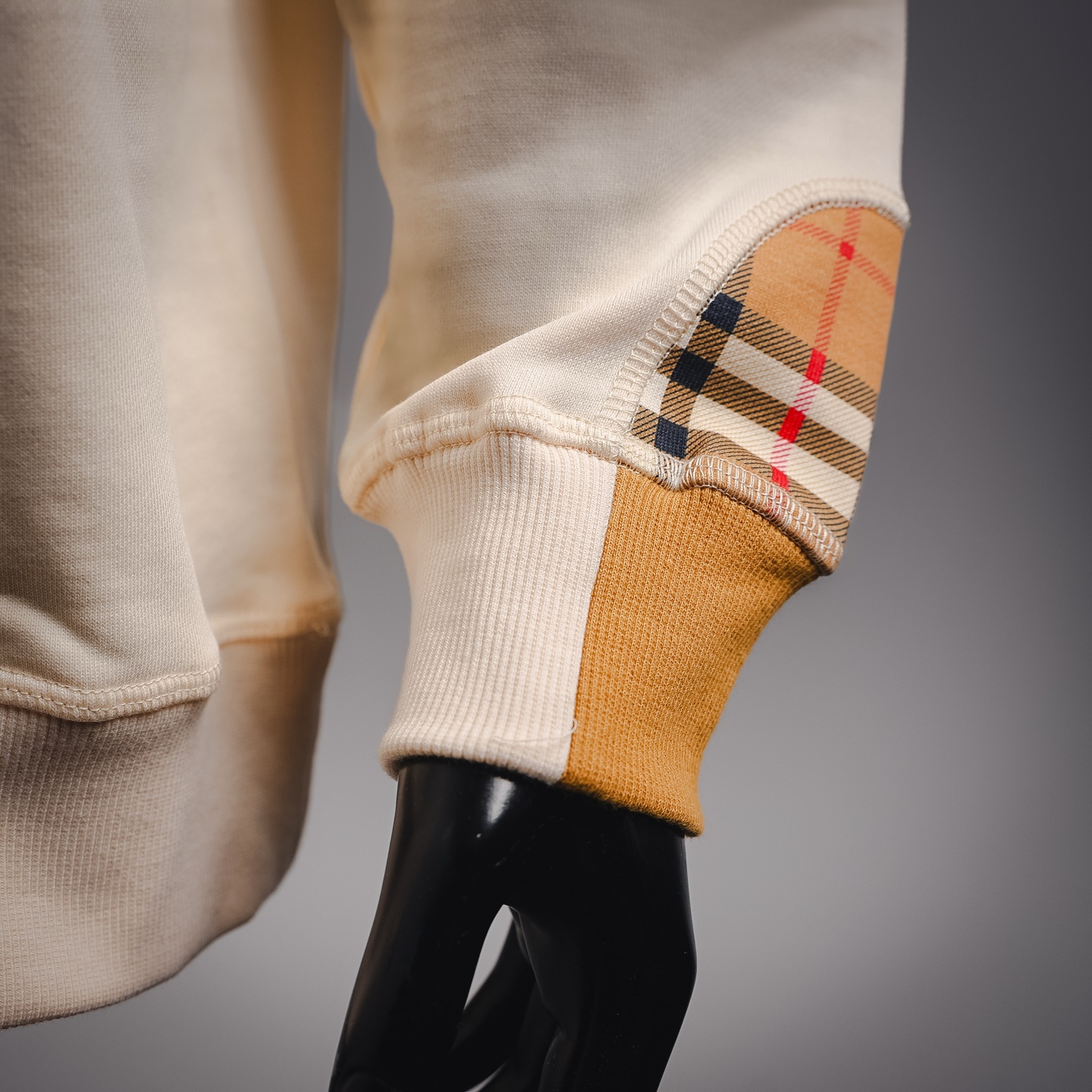 Bur embroidered sweatshirt