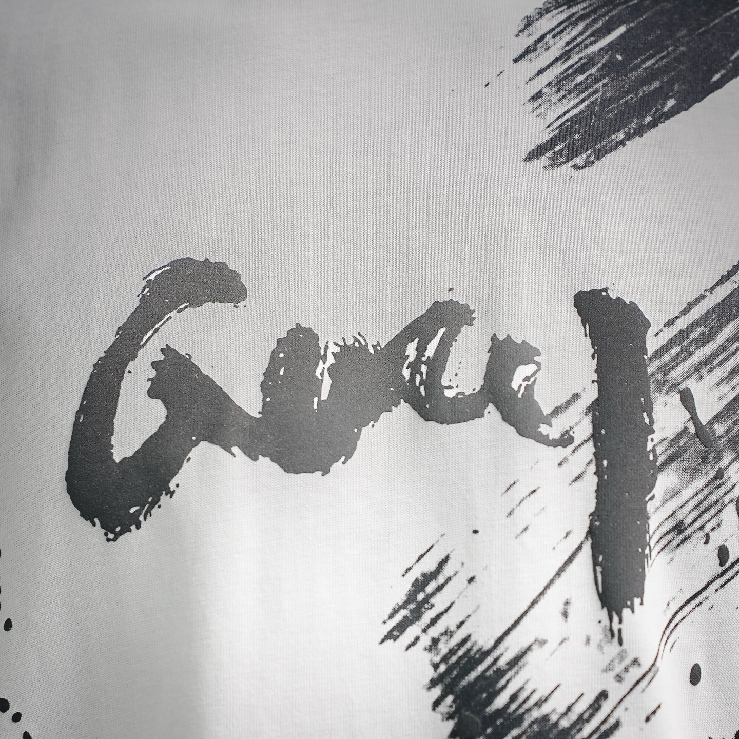 Guc graffiti printed t-shirt