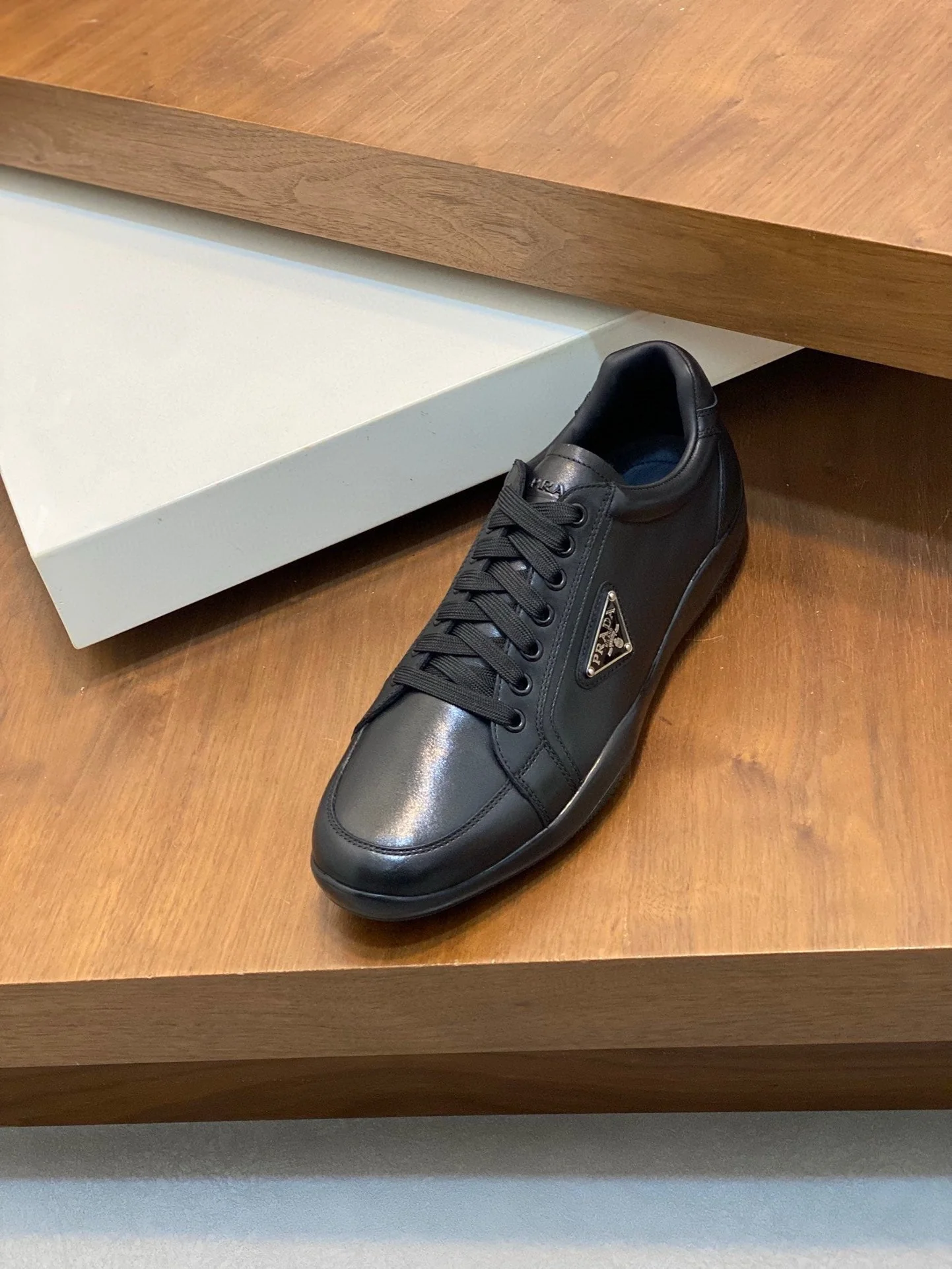 PRA Leather sneaker