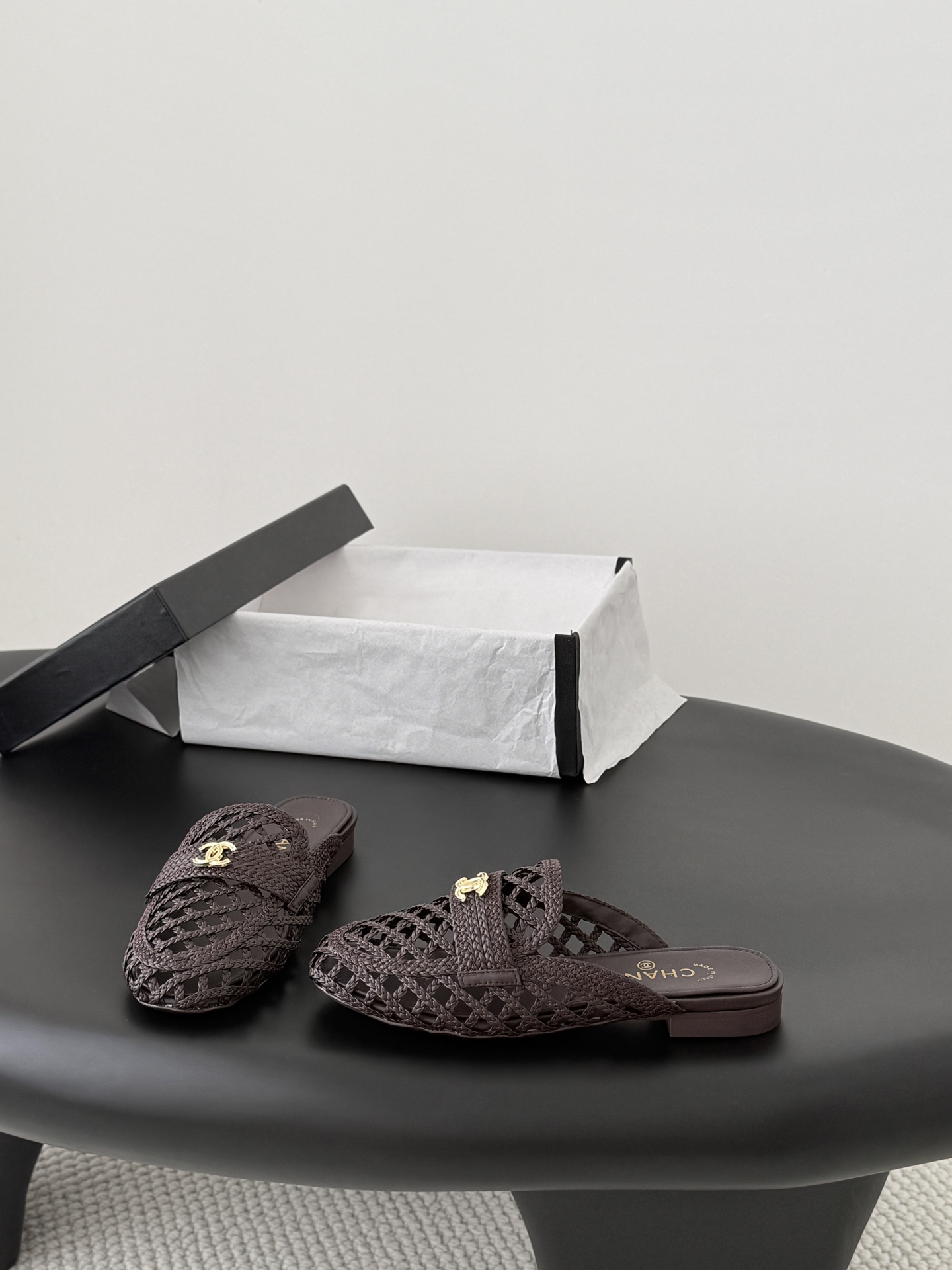 Chan 26ss woven slippers