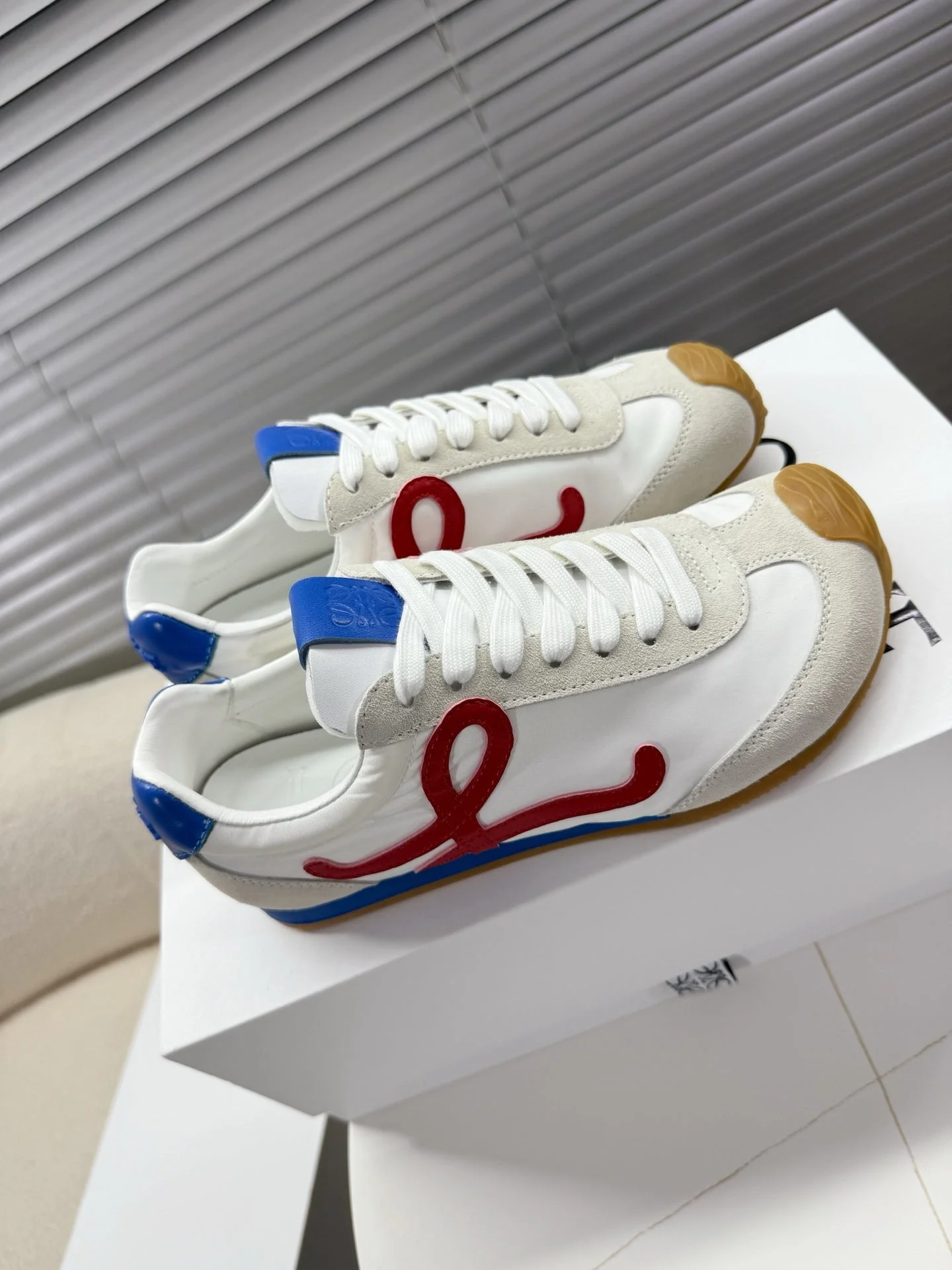 Loe 25fw all-match shoe