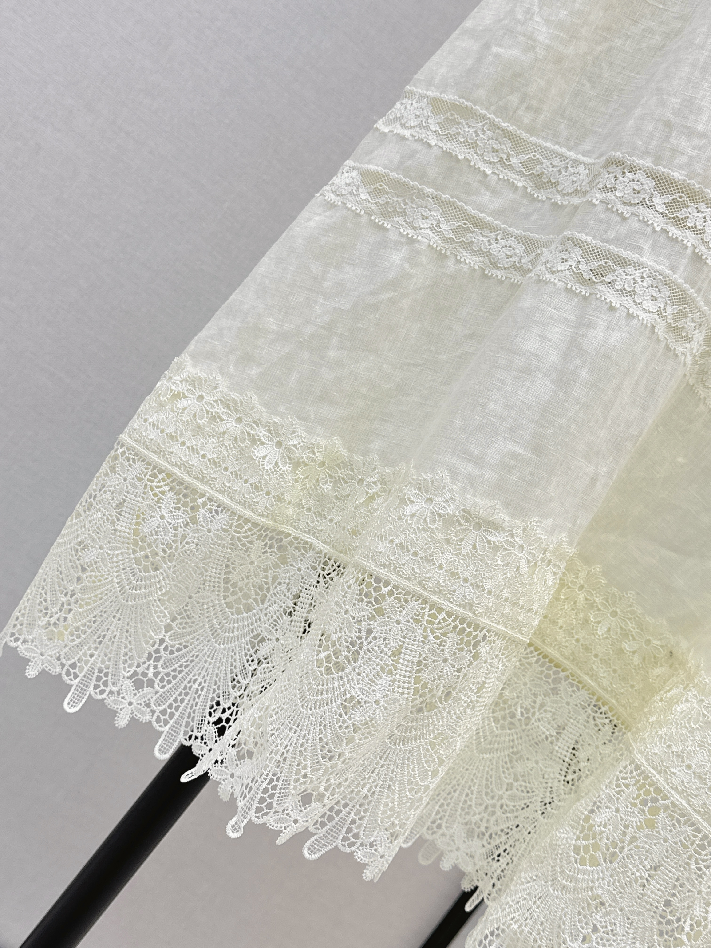 Valen 26ss lace panel slip dress
