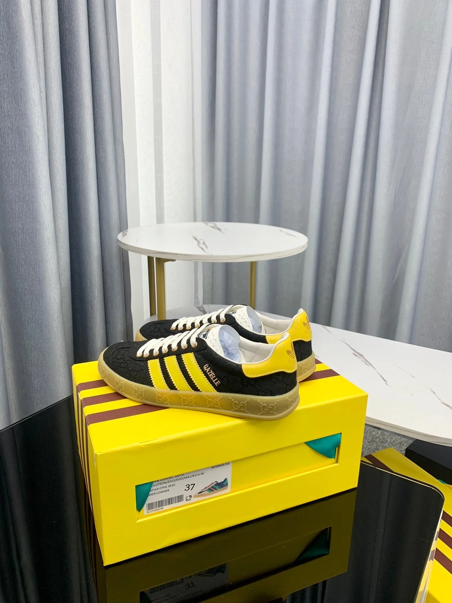 Guc sneakers