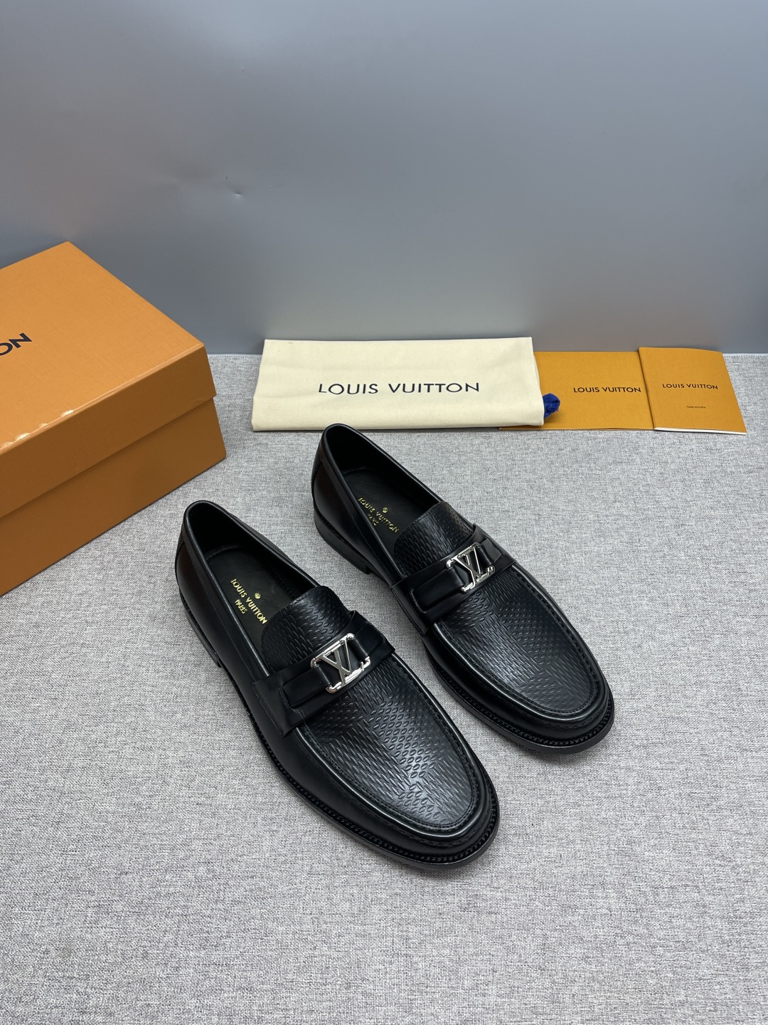 Louis letther shoes