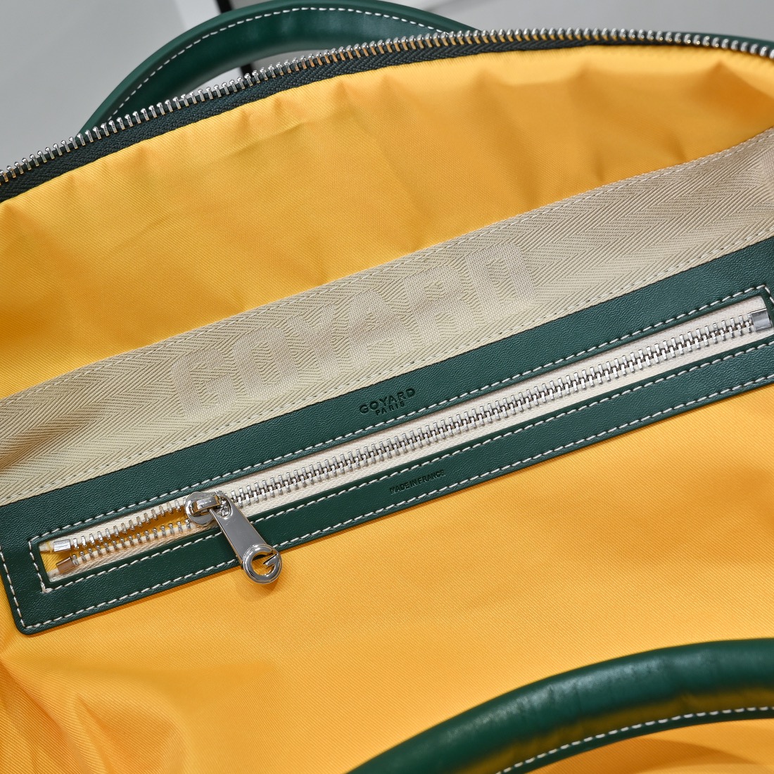 Goya travel bag