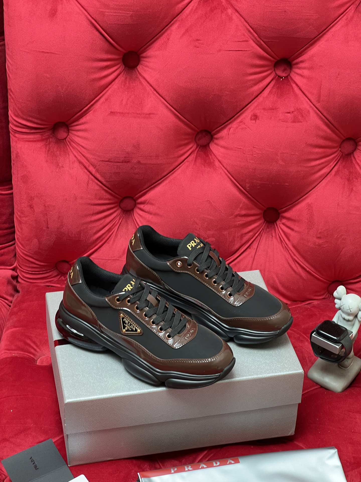 Pra letther sneakers