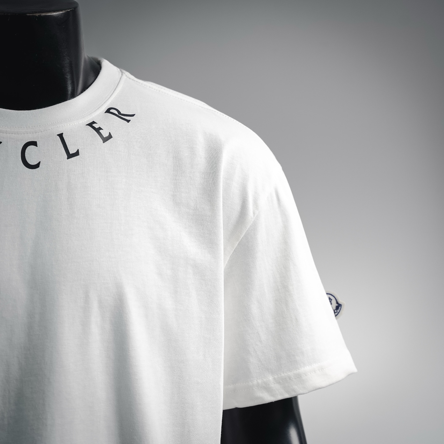 Mon neckline printed t-shirt