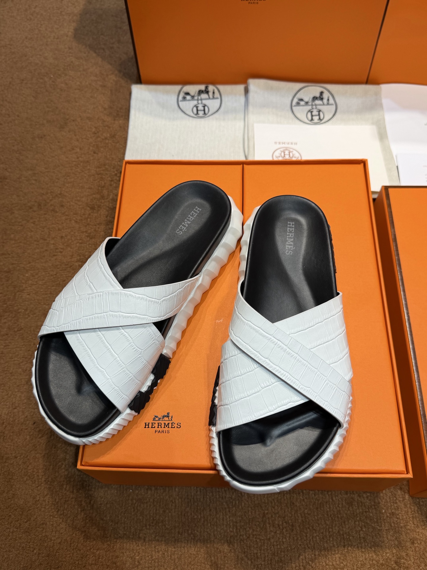 Herm slippers