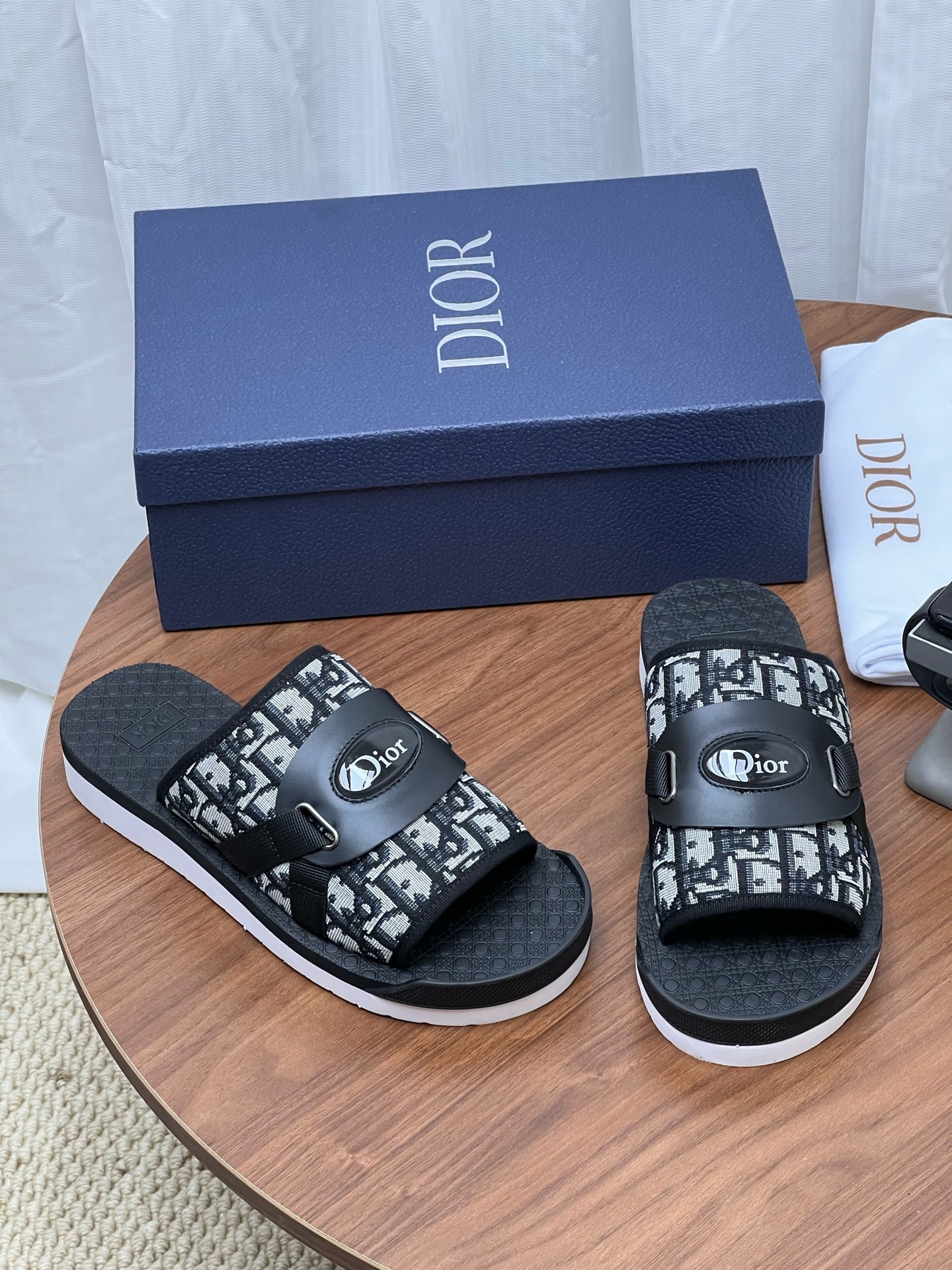 CD printed slippers