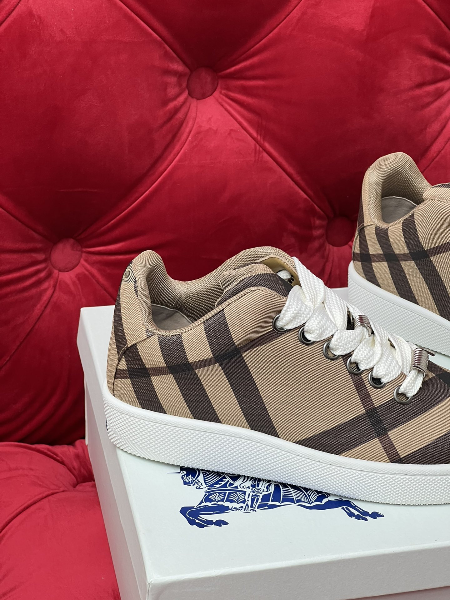 Bur casual sneakers