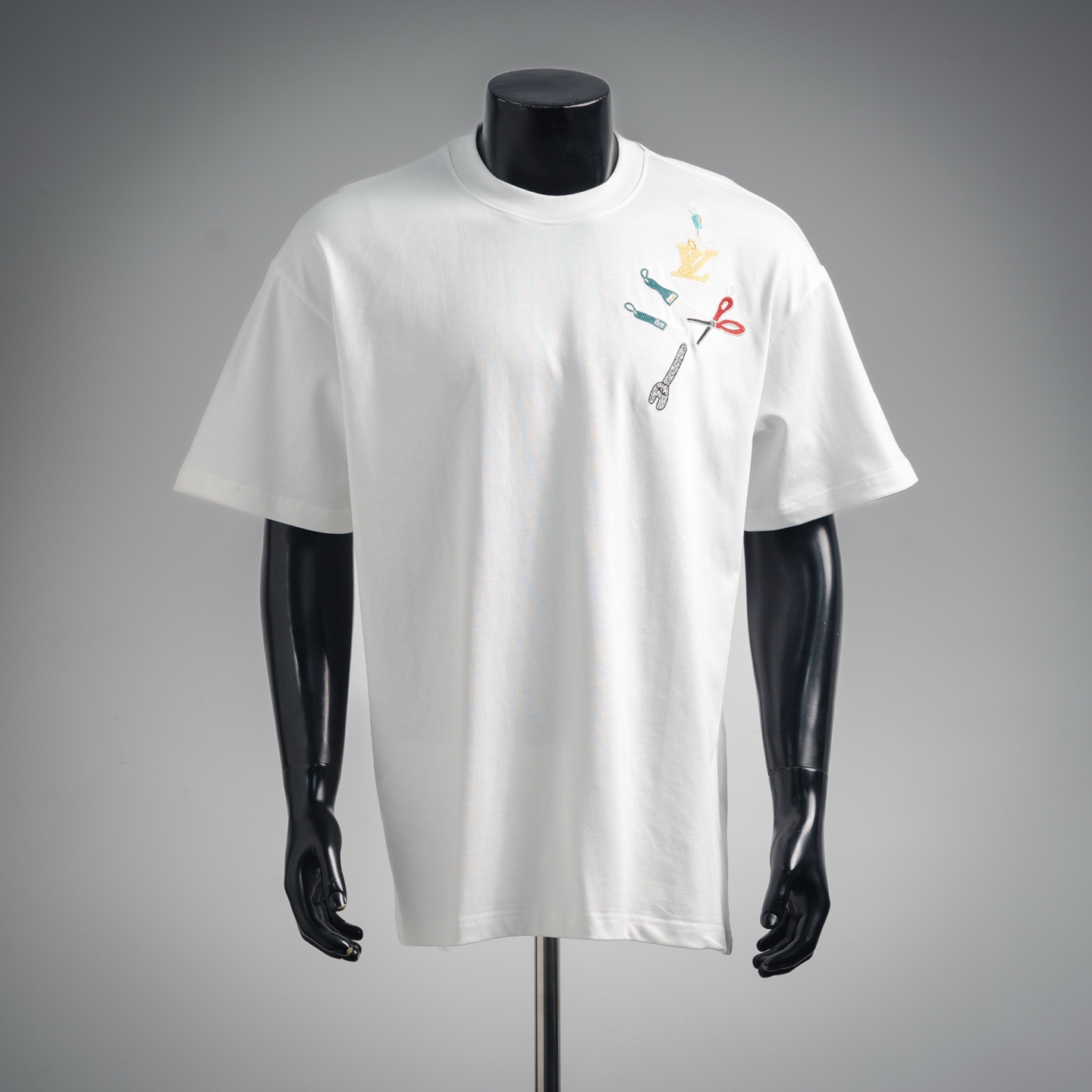 Louis tool embroidered t-shirt