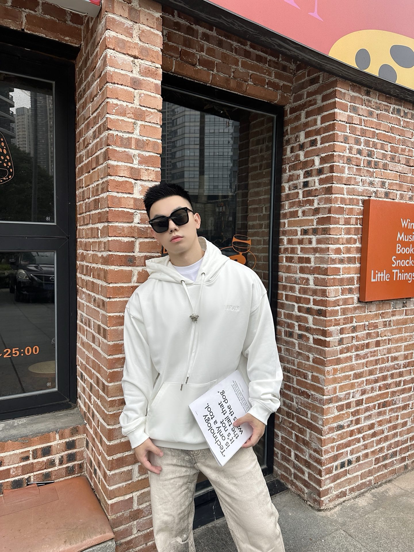 Versa essential hoodie