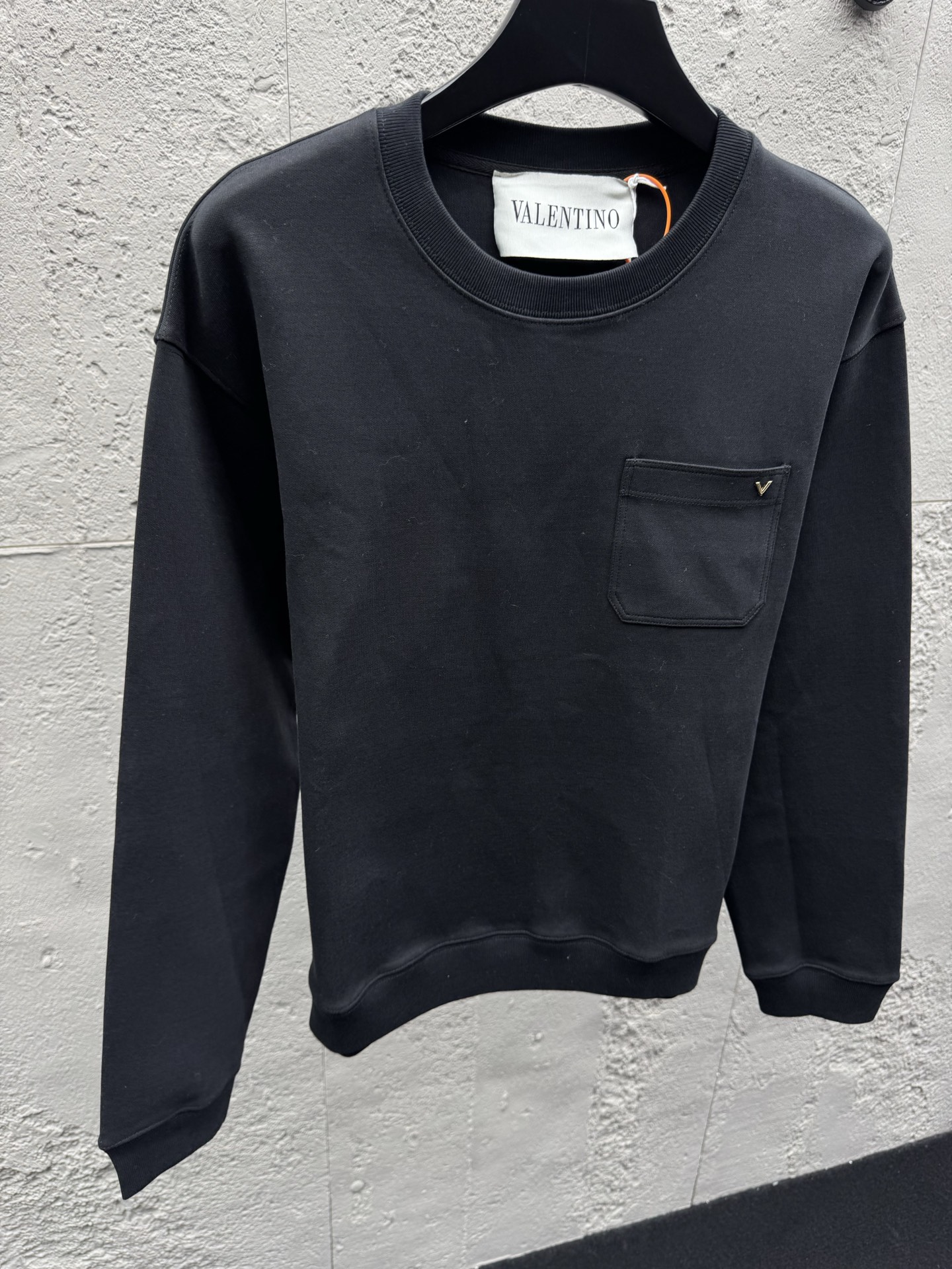 Valnet minimal pocket sweatshirt