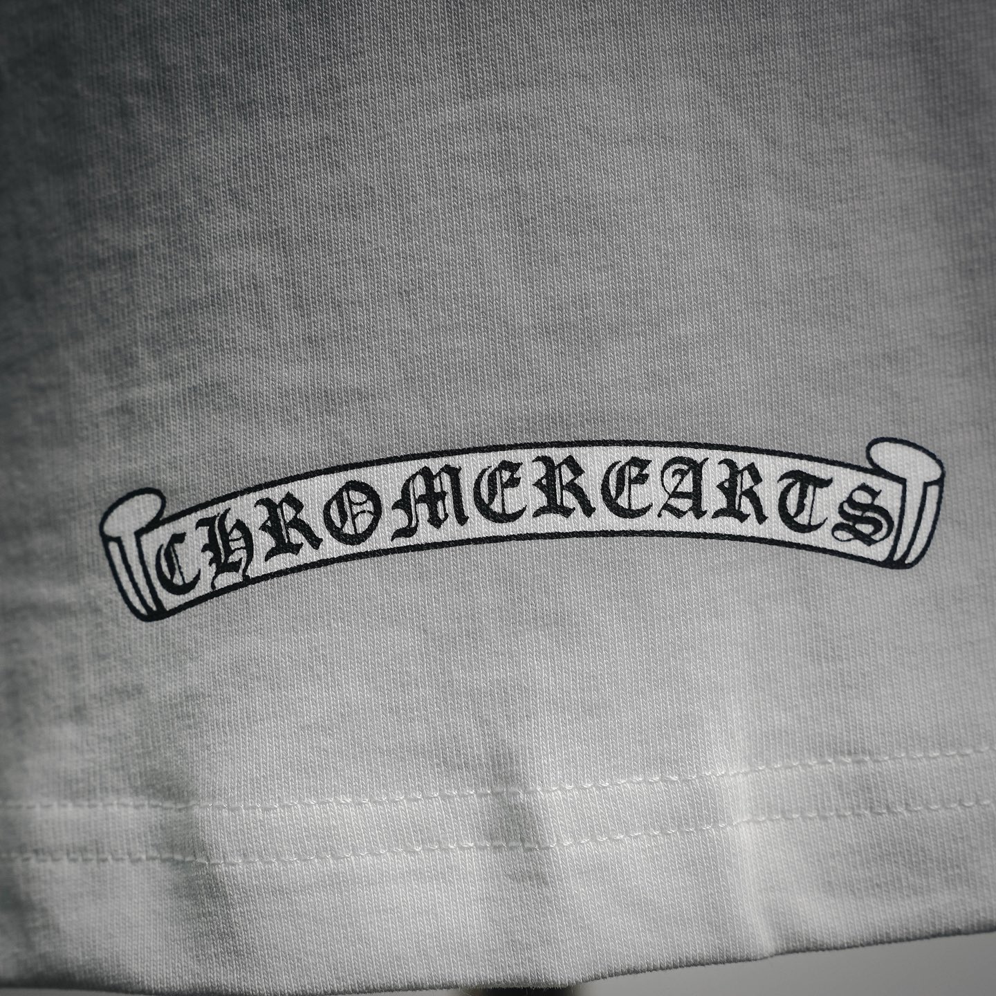 Chrome applique cross t-shirt