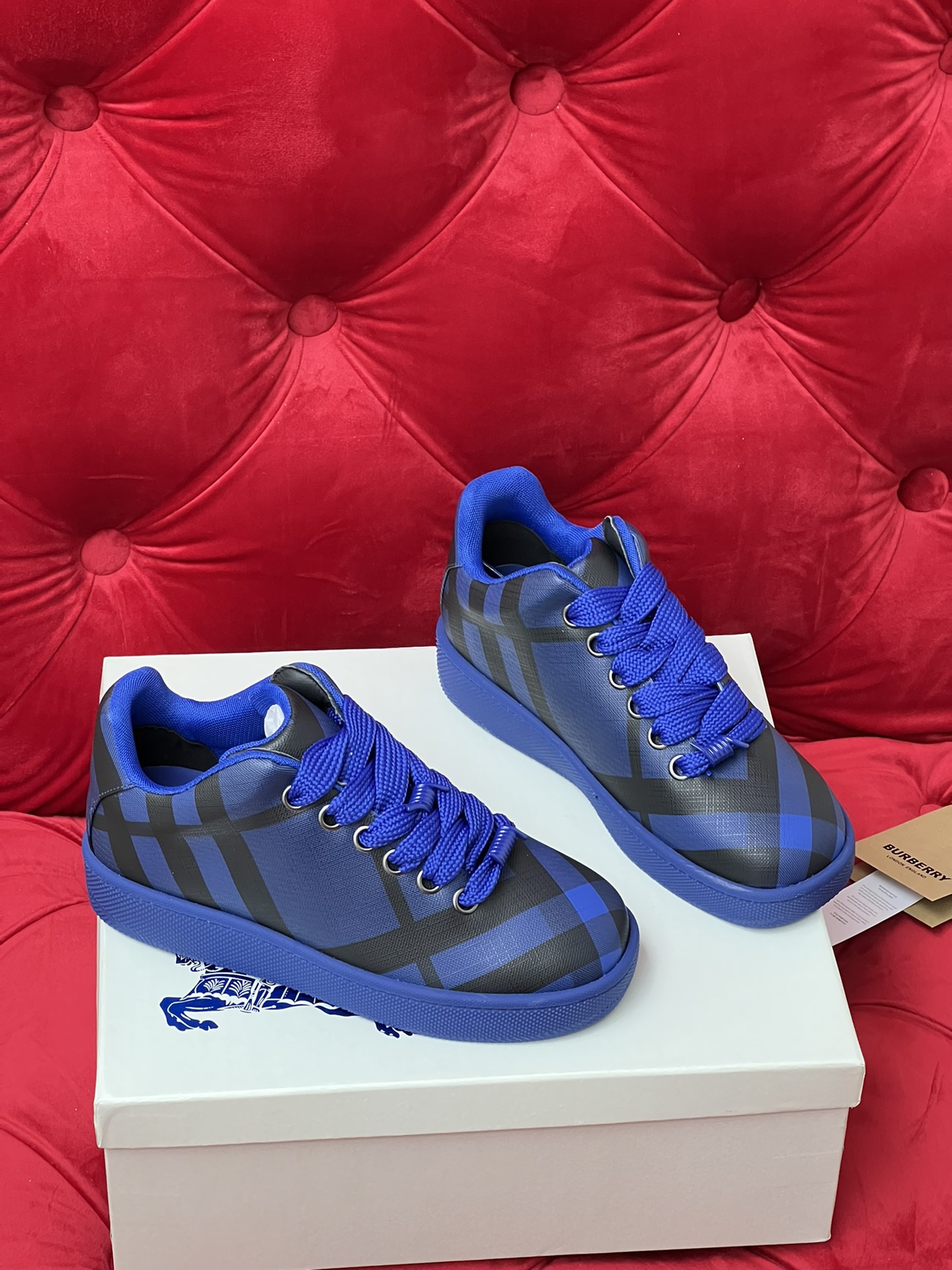 Bur casual sneakers