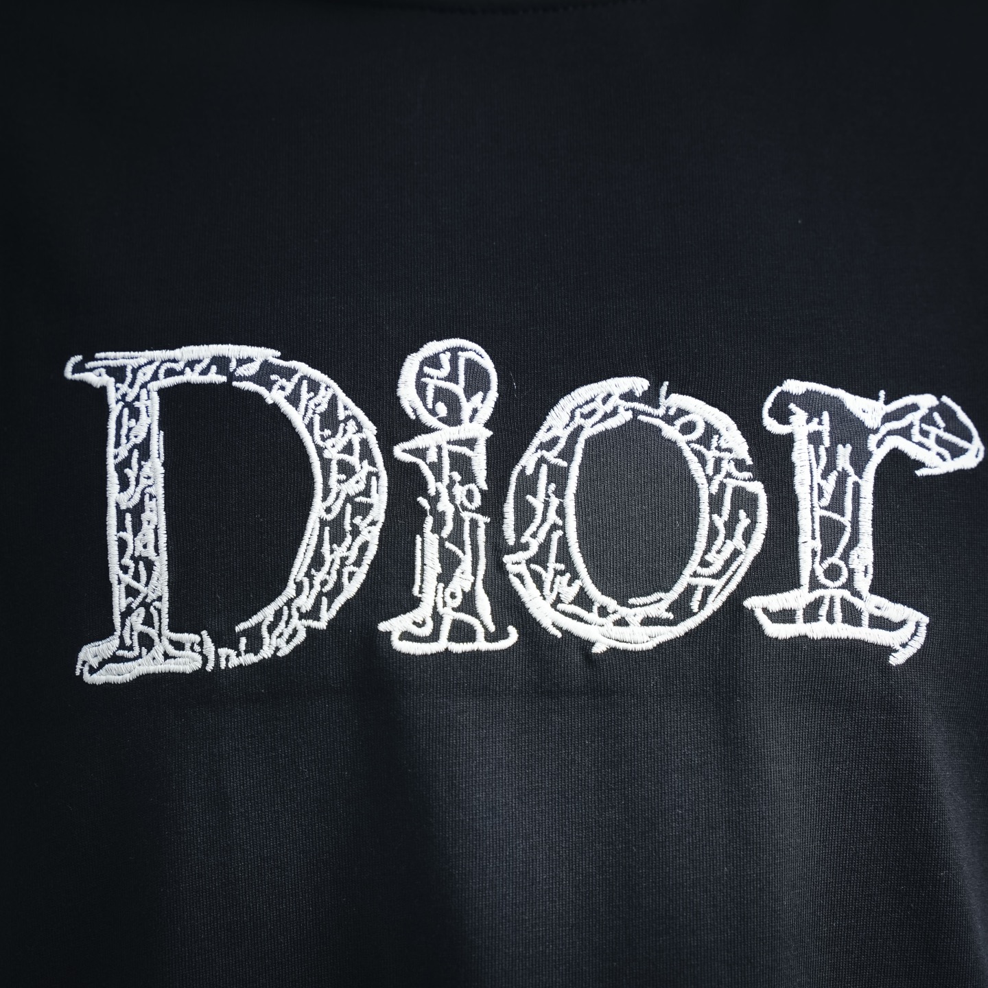 CD letter embroidered t-shirt
