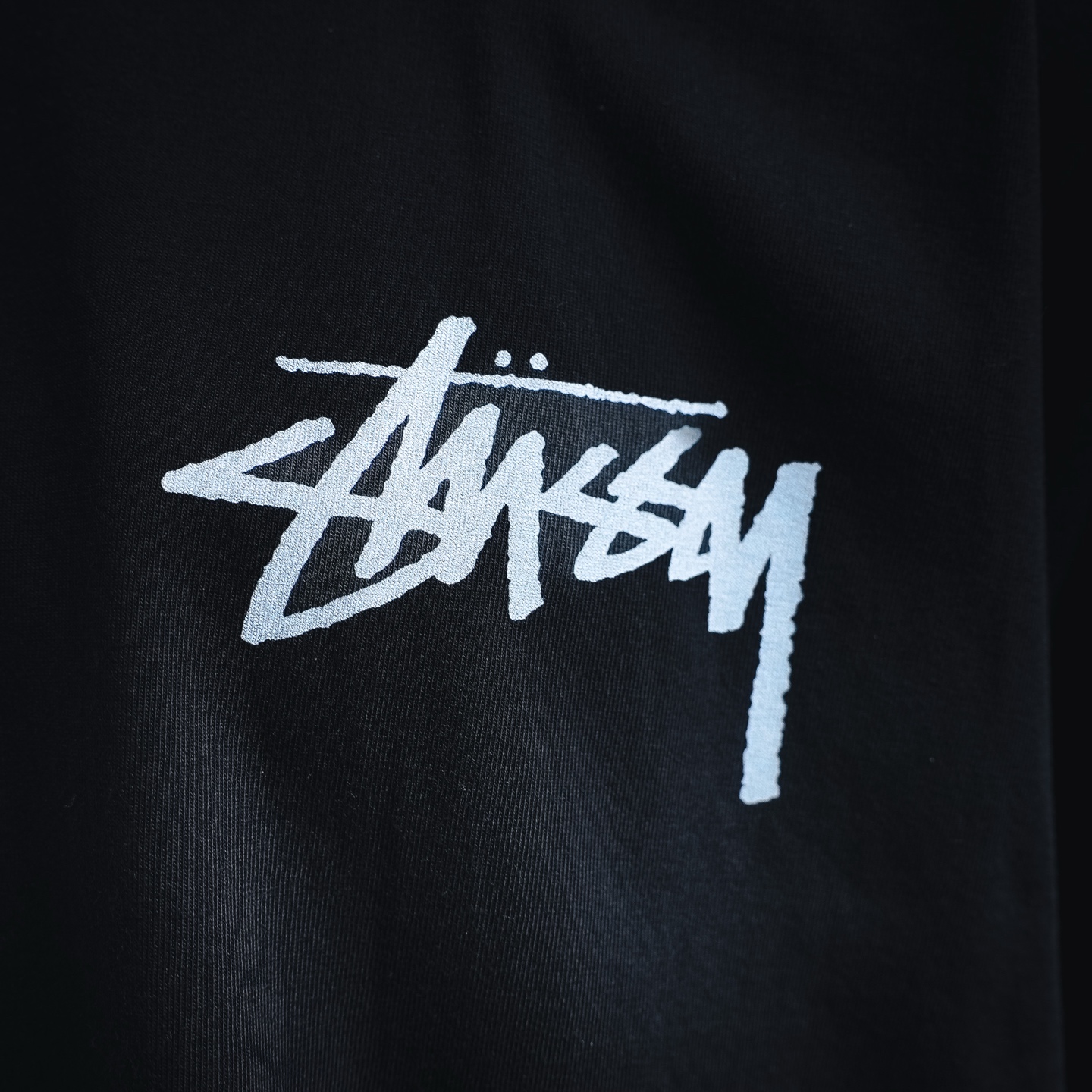 Stus graffiti-print t-shirt